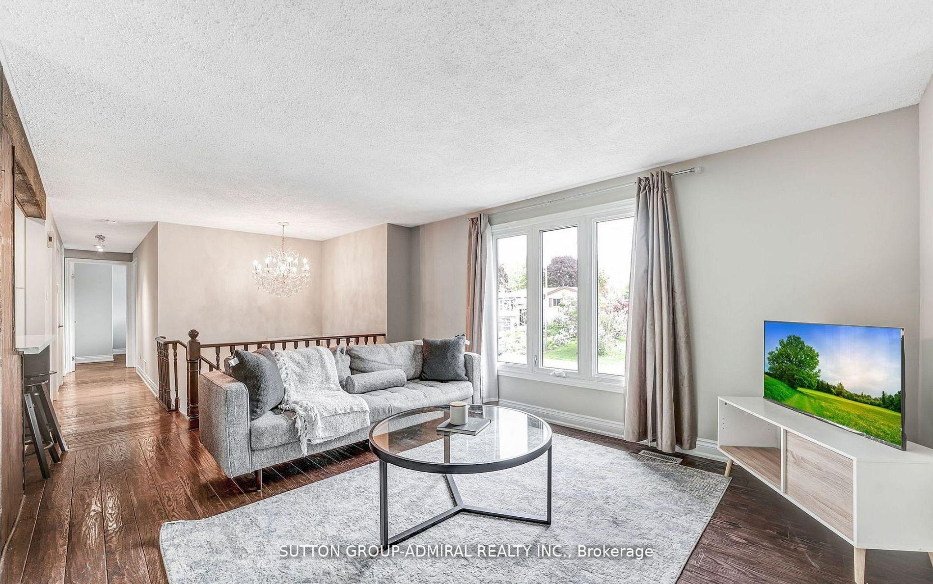 Photo 4 of 14 Chippawa (Main) Court, Barrie, North Shore — HOMEH