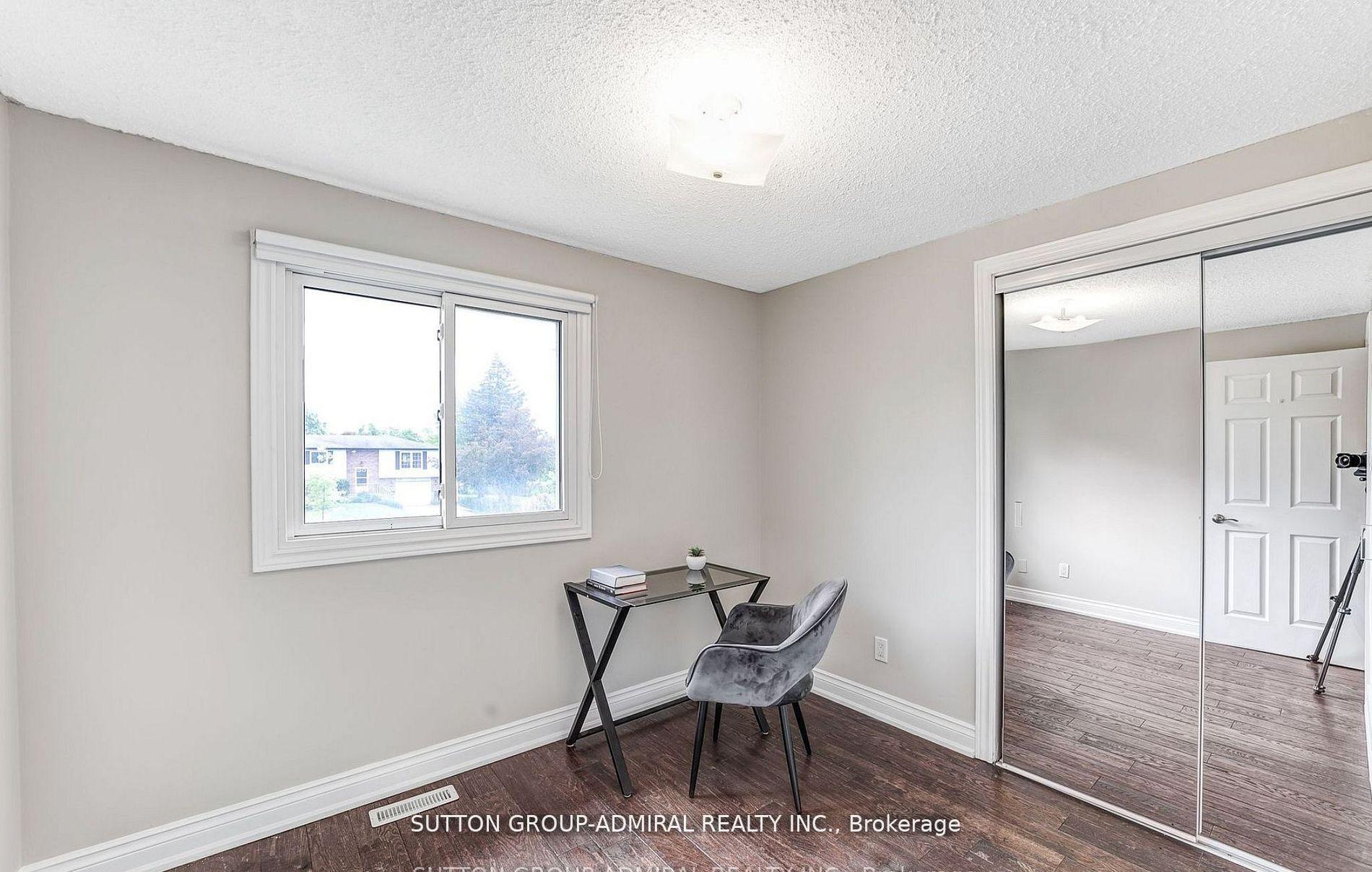 Photo 13 of 14 Chippawa (Main) Court, Barrie, North Shore — HOMEH