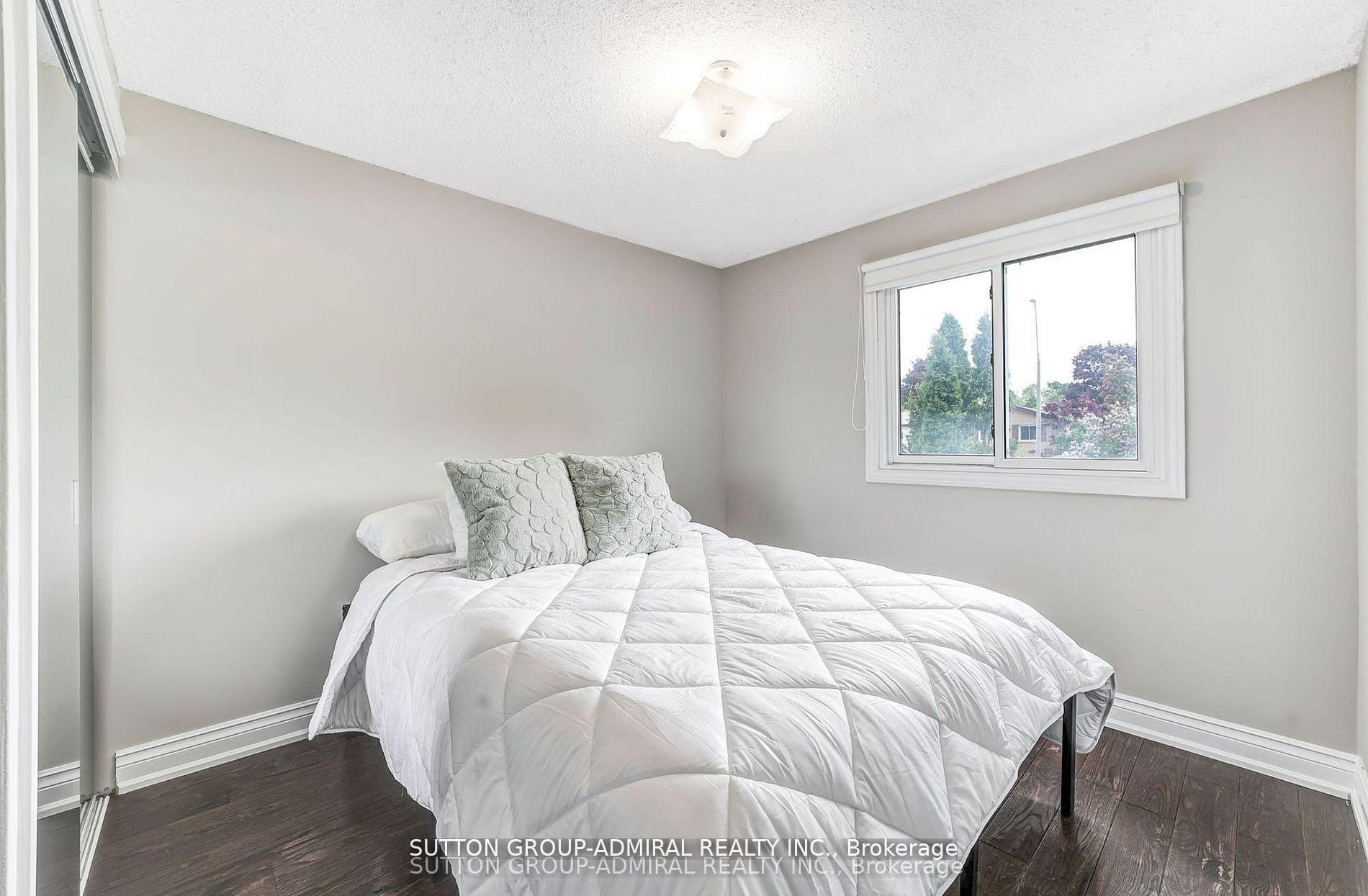 Photo 15 of 14 Chippawa (Main) Court, Barrie, North Shore — HOMEH