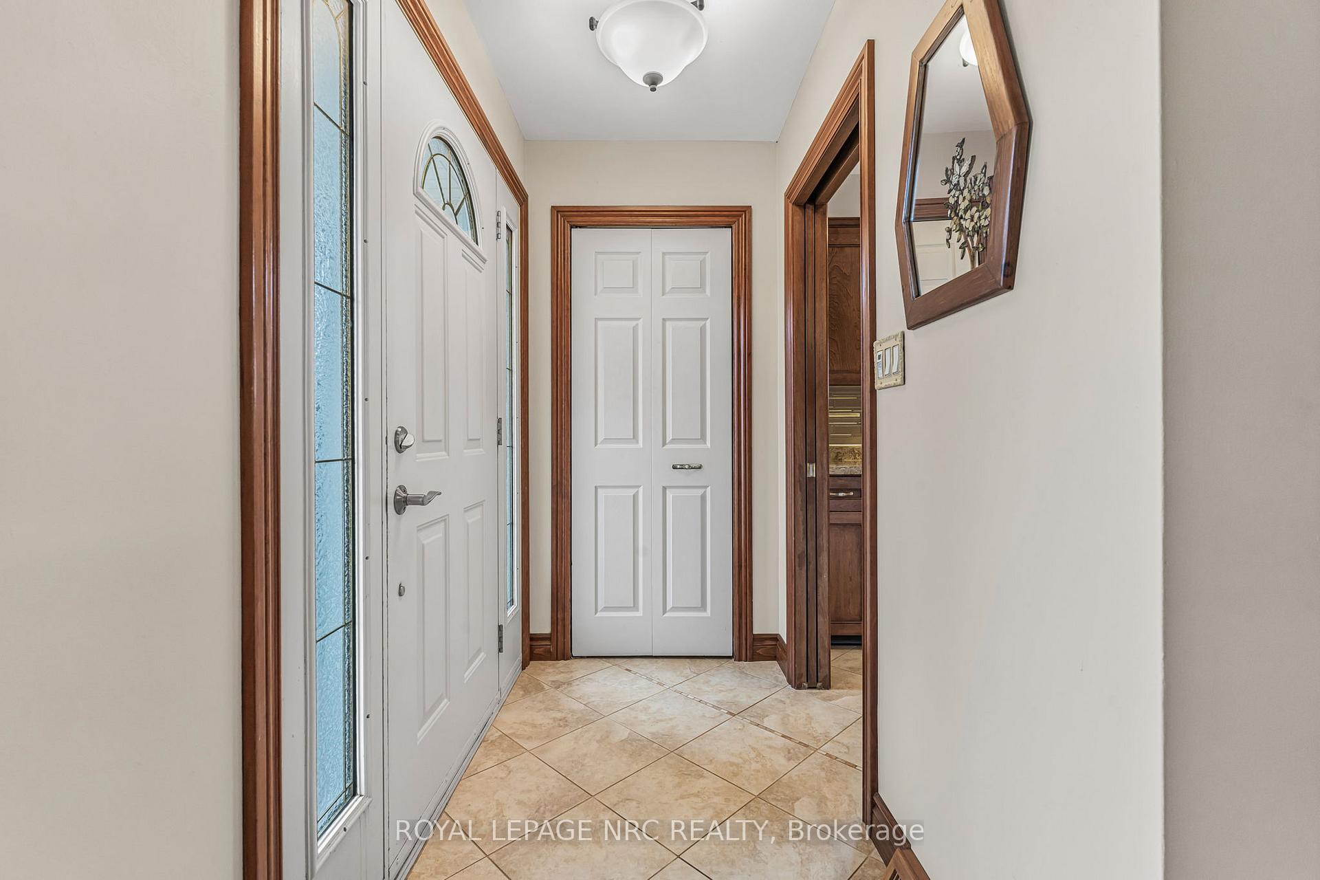 Photo 4 of 58 Woodrow Street, St. Catharines, Secord Woods — HOMEH