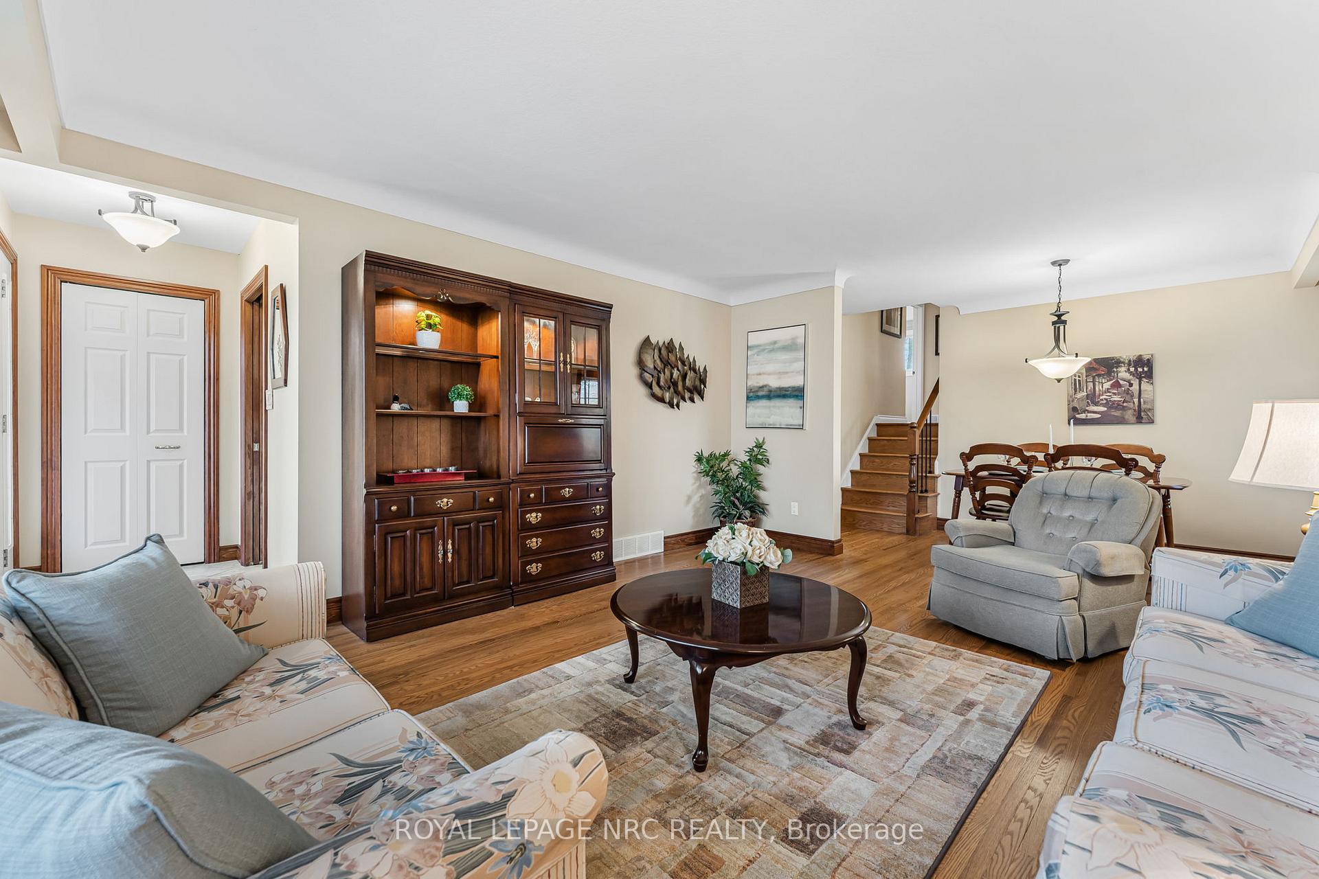 Photo 6 of 58 Woodrow Street, St. Catharines, Secord Woods — HOMEH