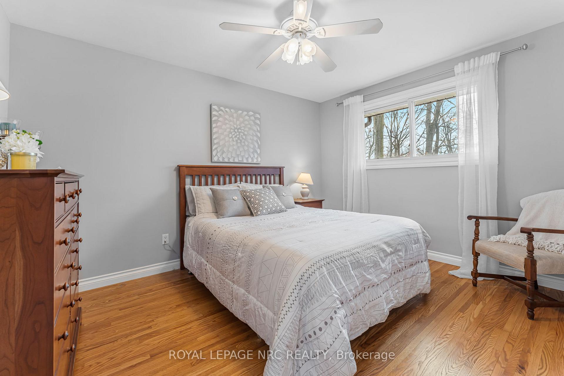 Photo 15 of 58 Woodrow Street, St. Catharines, Secord Woods — HOMEH