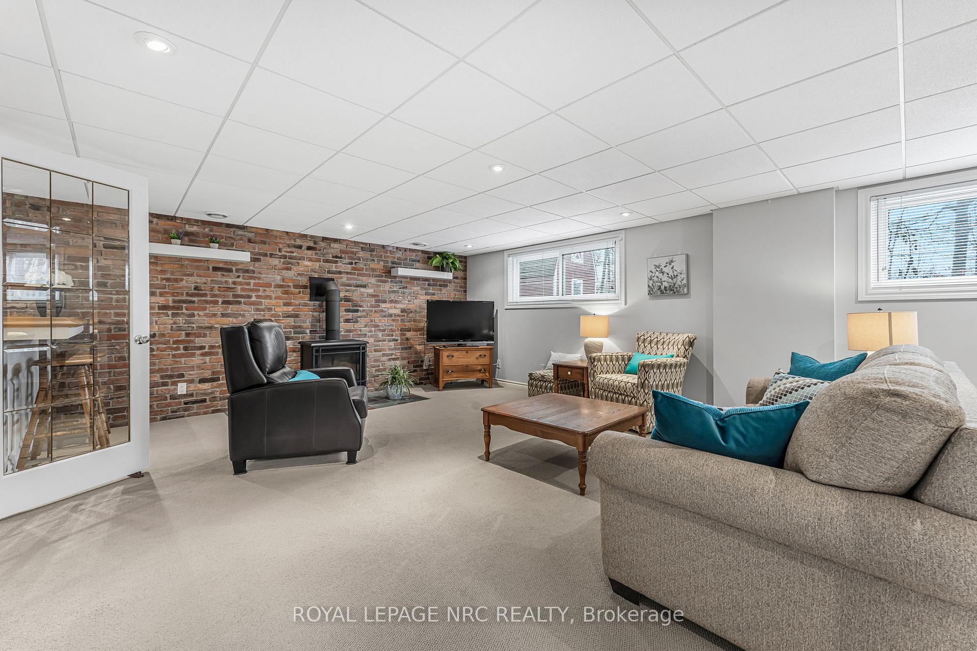 Photo 22 of 58 Woodrow Street, St. Catharines, Secord Woods — HOMEH