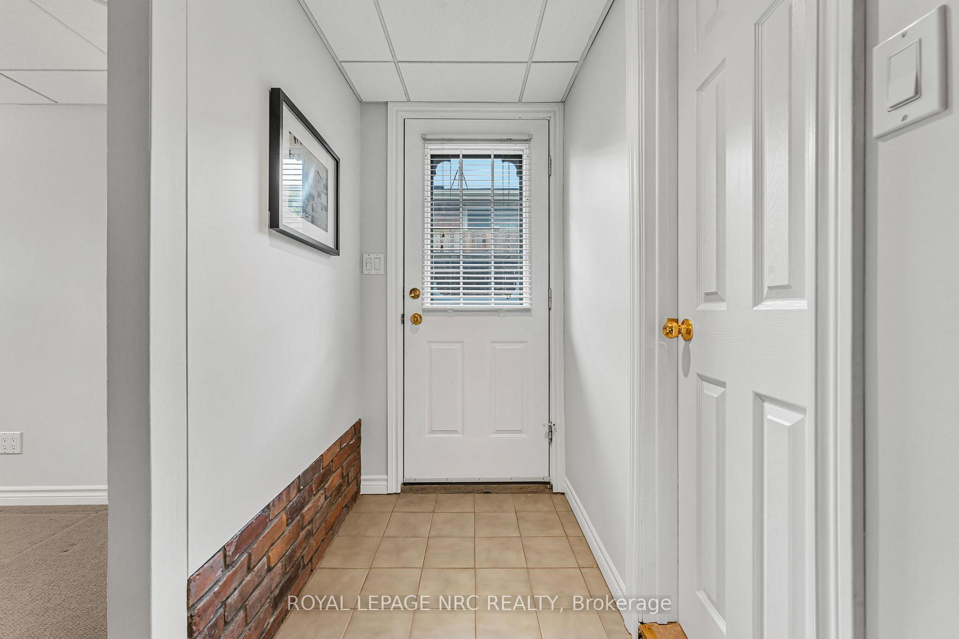Photo 24 of 58 Woodrow Street, St. Catharines, Secord Woods — HOMEH
