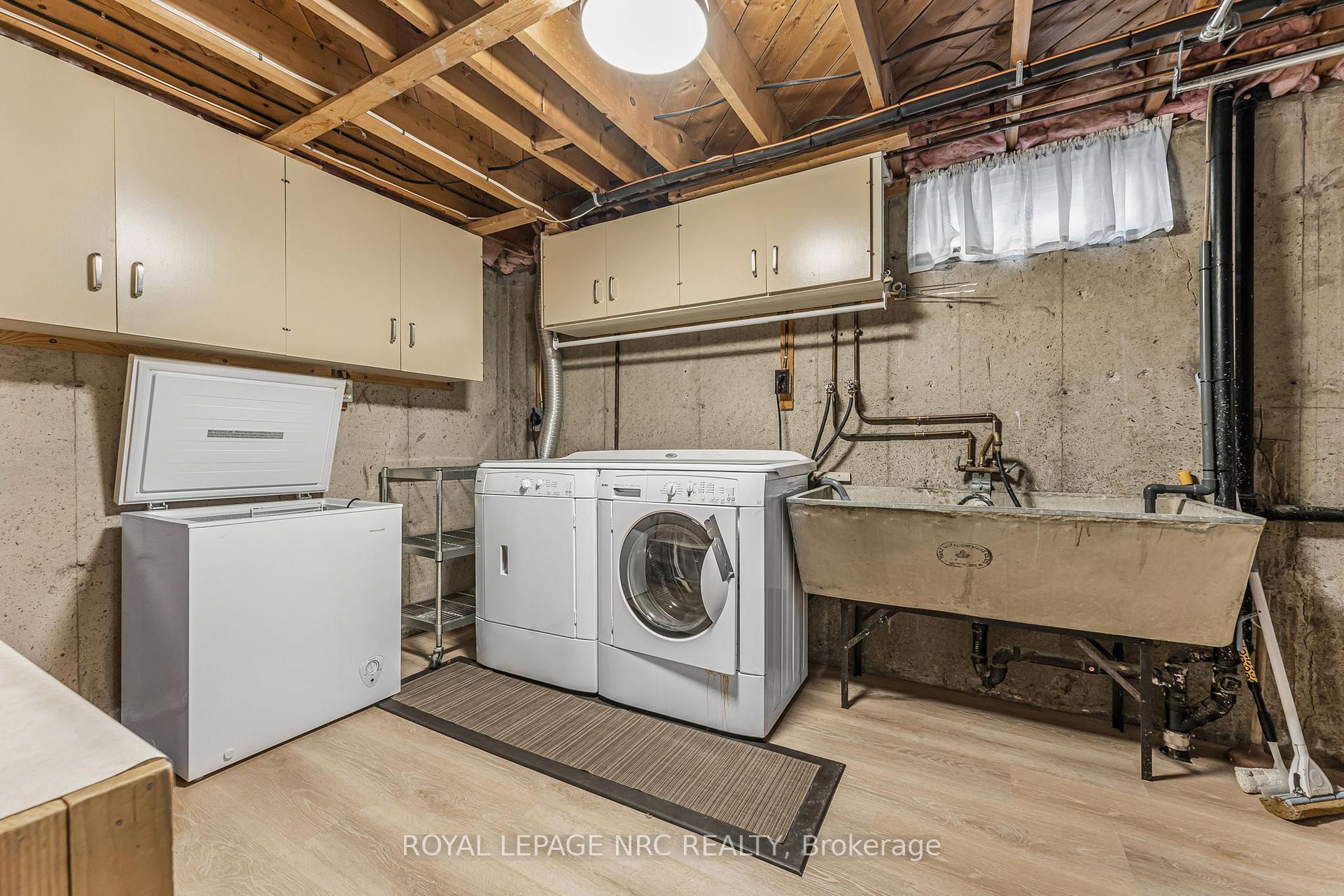 Photo 29 of 58 Woodrow Street, St. Catharines, Secord Woods — HOMEH