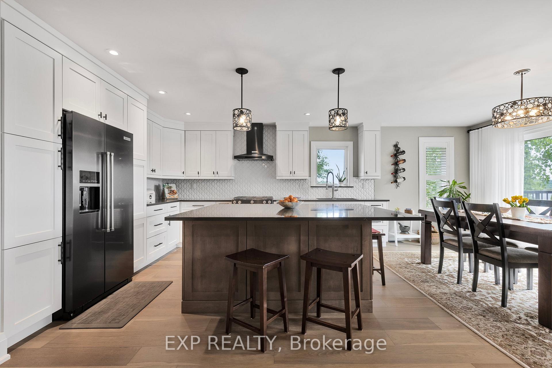 Photo 11 of 9 Pacific Avenue, Barrie, Little Lake — HOMEH