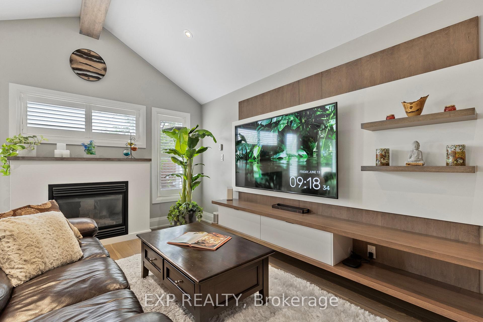 Photo 19 of 9 Pacific Avenue, Barrie, Little Lake — HOMEH