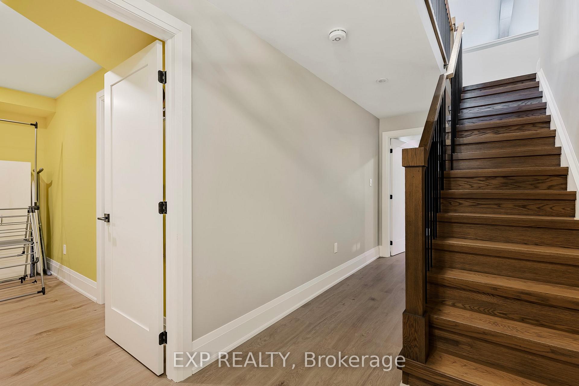 Photo 30 of 9 Pacific Avenue, Barrie, Little Lake — HOMEH