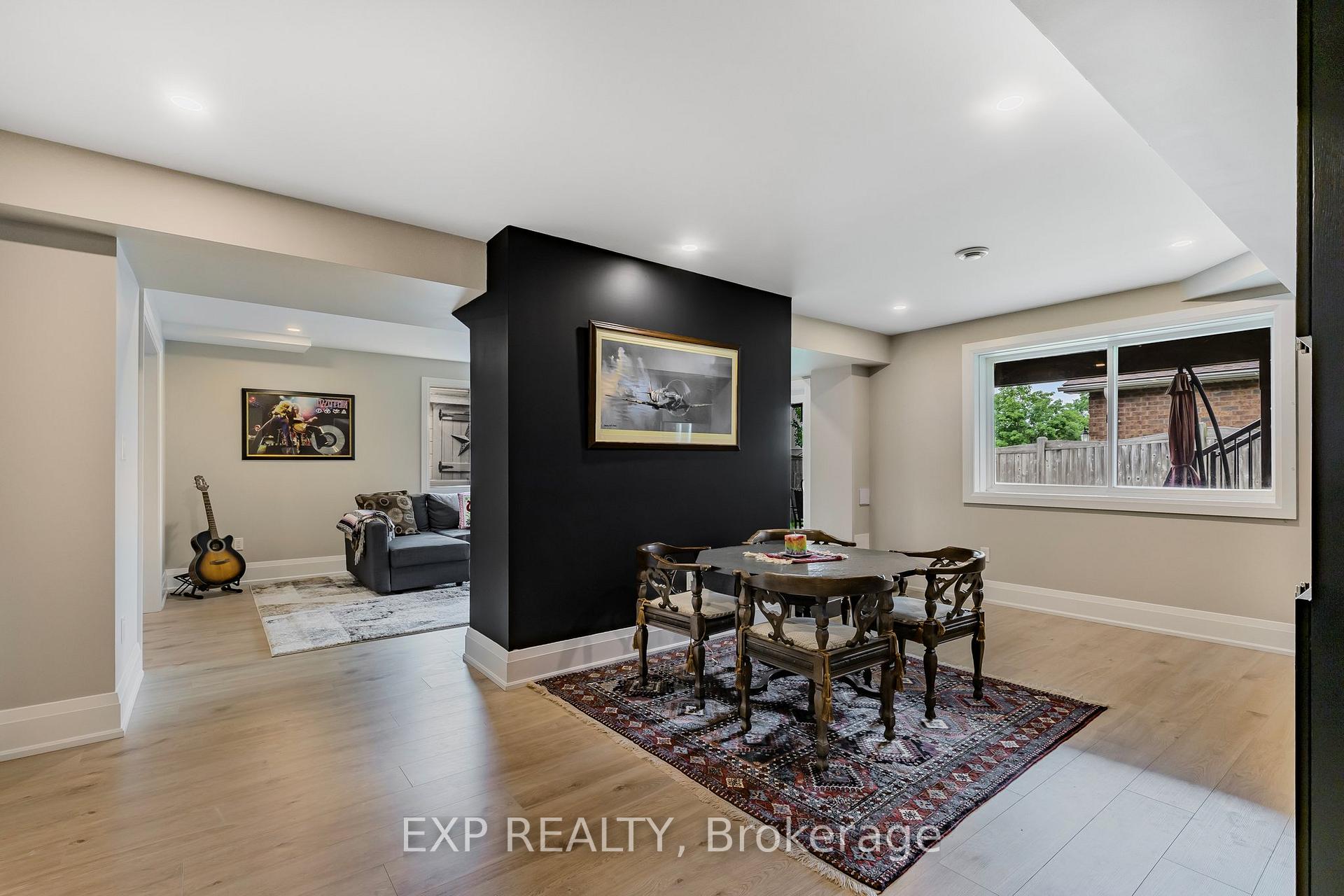 Photo 32 of 9 Pacific Avenue, Barrie, Little Lake — HOMEH