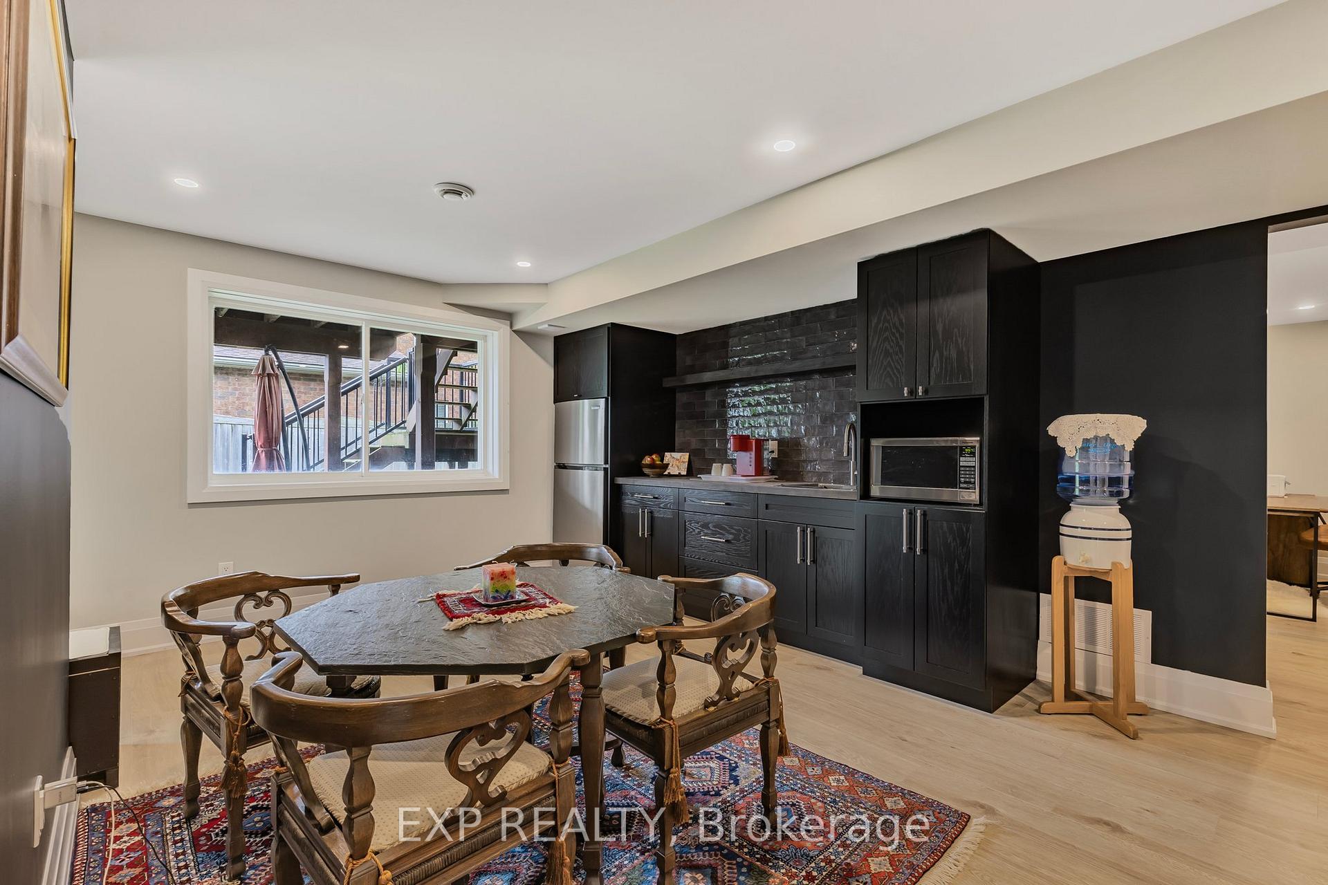 Photo 33 of 9 Pacific Avenue, Barrie, Little Lake — HOMEH
