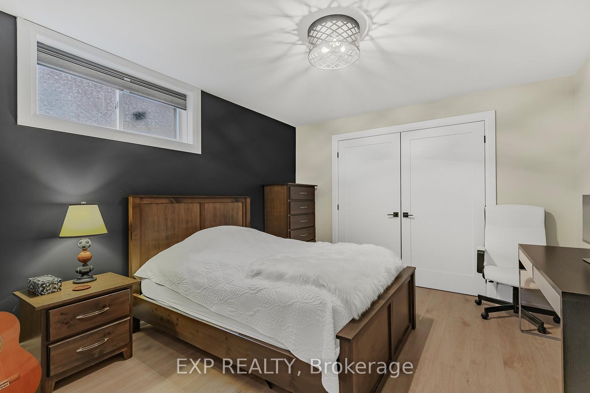 Photo 41 of 9 Pacific Avenue, Barrie, Little Lake — HOMEH