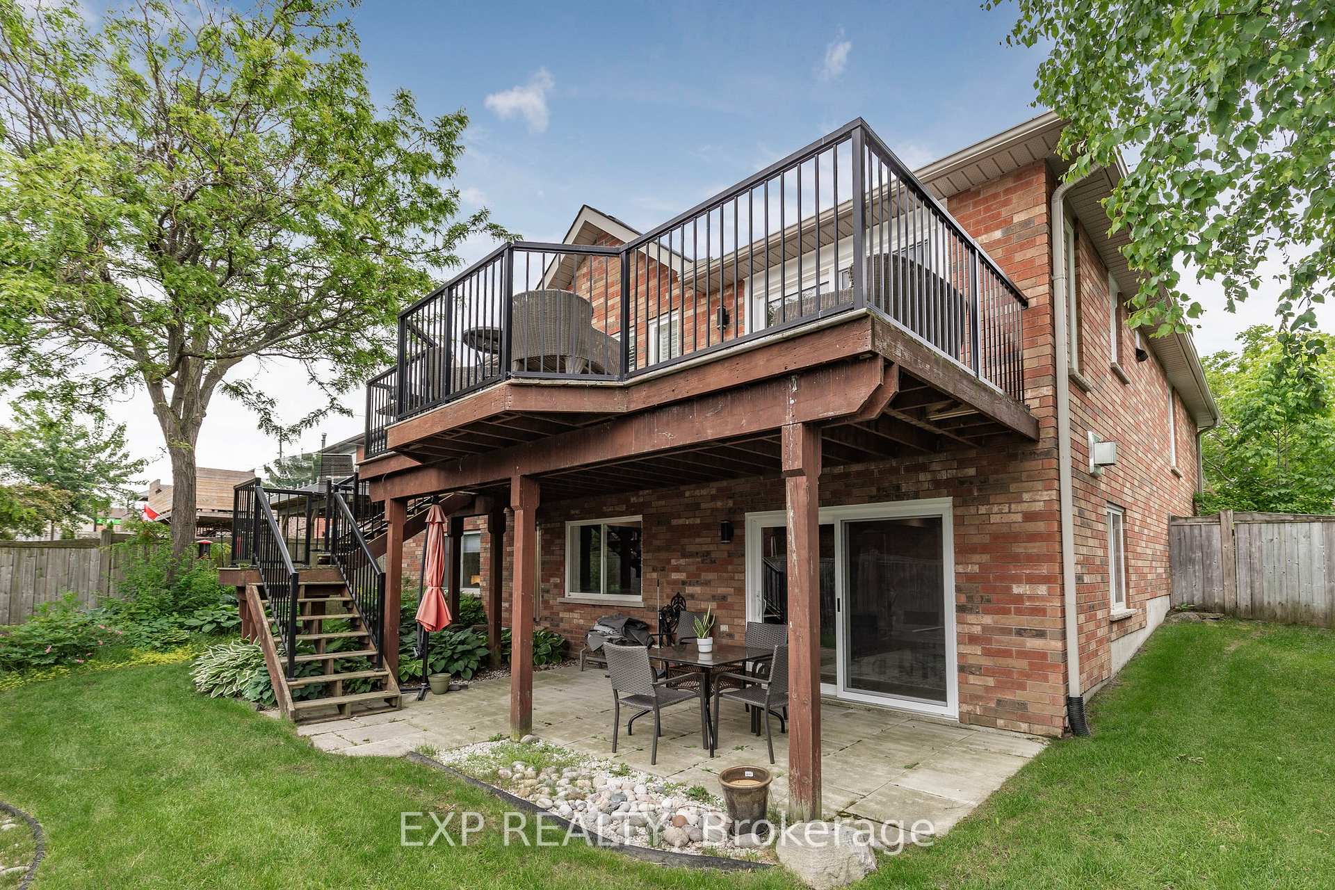 Photo 48 of 9 Pacific Avenue, Barrie, Little Lake — HOMEH