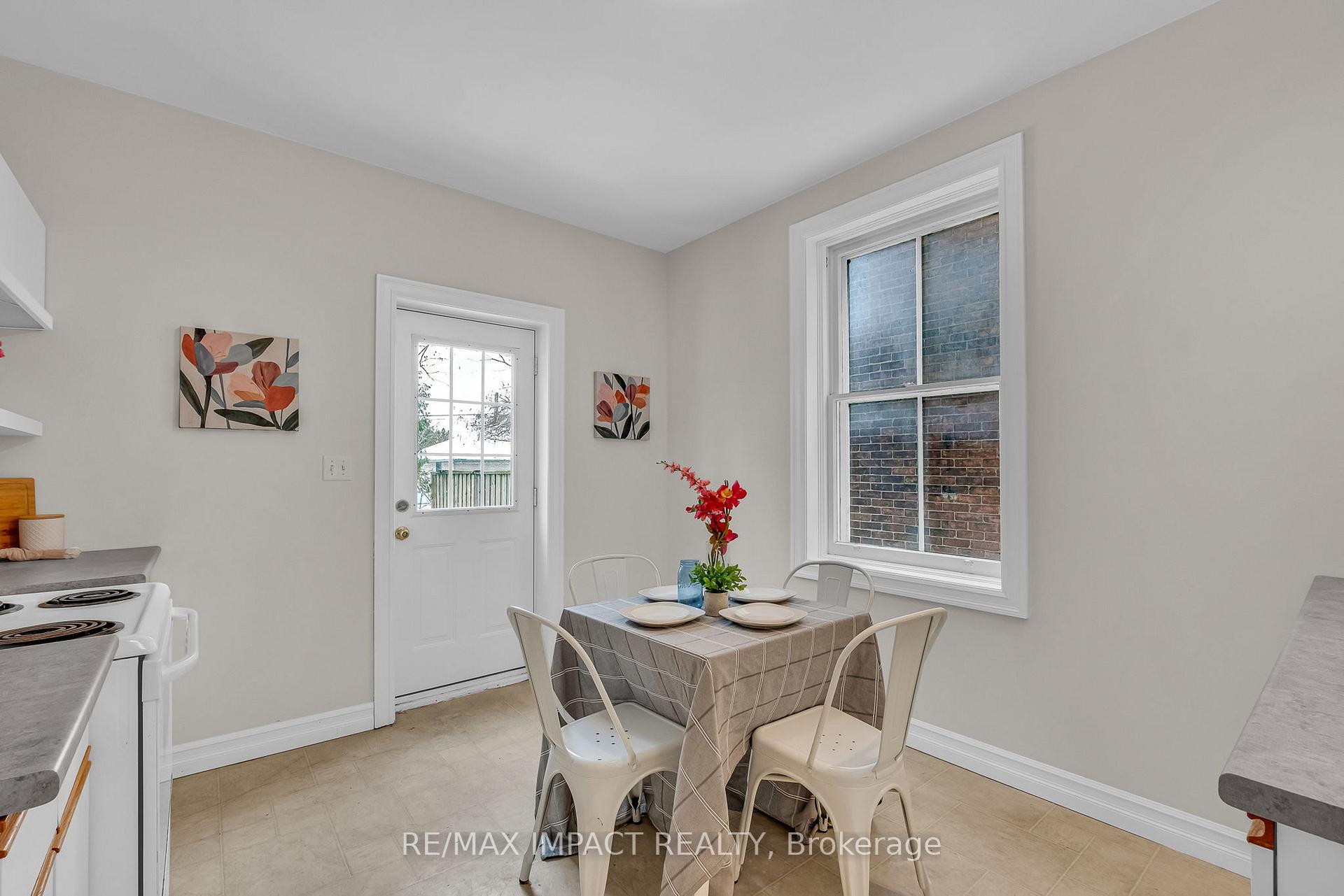 Photo 4 of 273 George Street, Cobourg — HOMEH