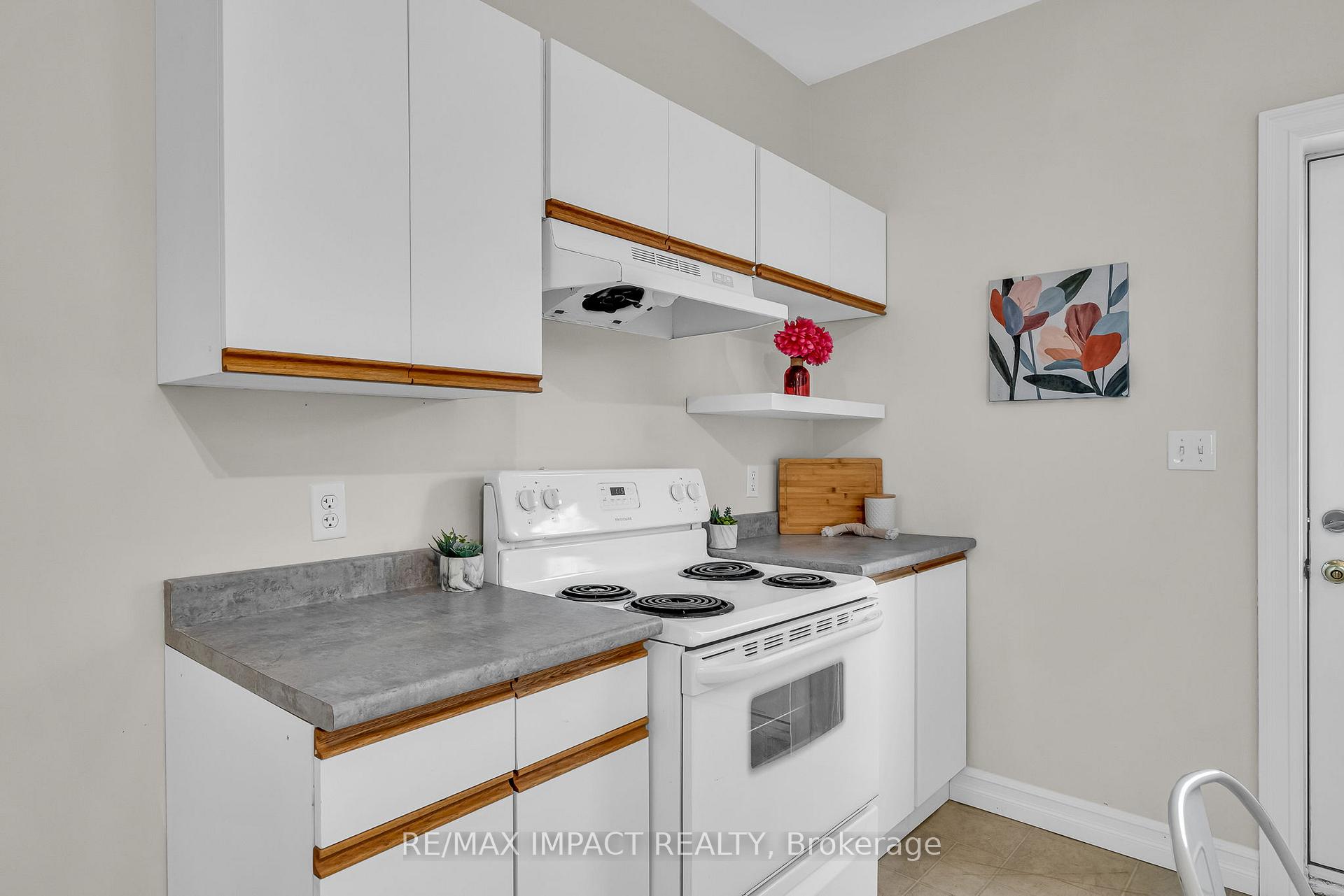 Photo 5 of 273 George Street, Cobourg — HOMEH