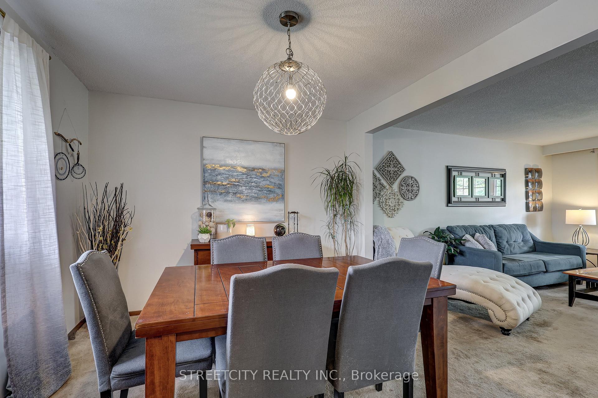 Photo 15 of 105 Confederation Drive, St. Thomas — HOMEH