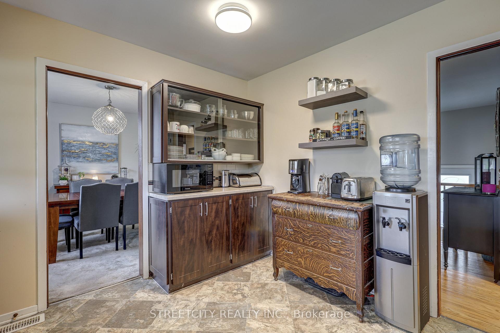 Photo 20 of 105 Confederation Drive, St. Thomas — HOMEH