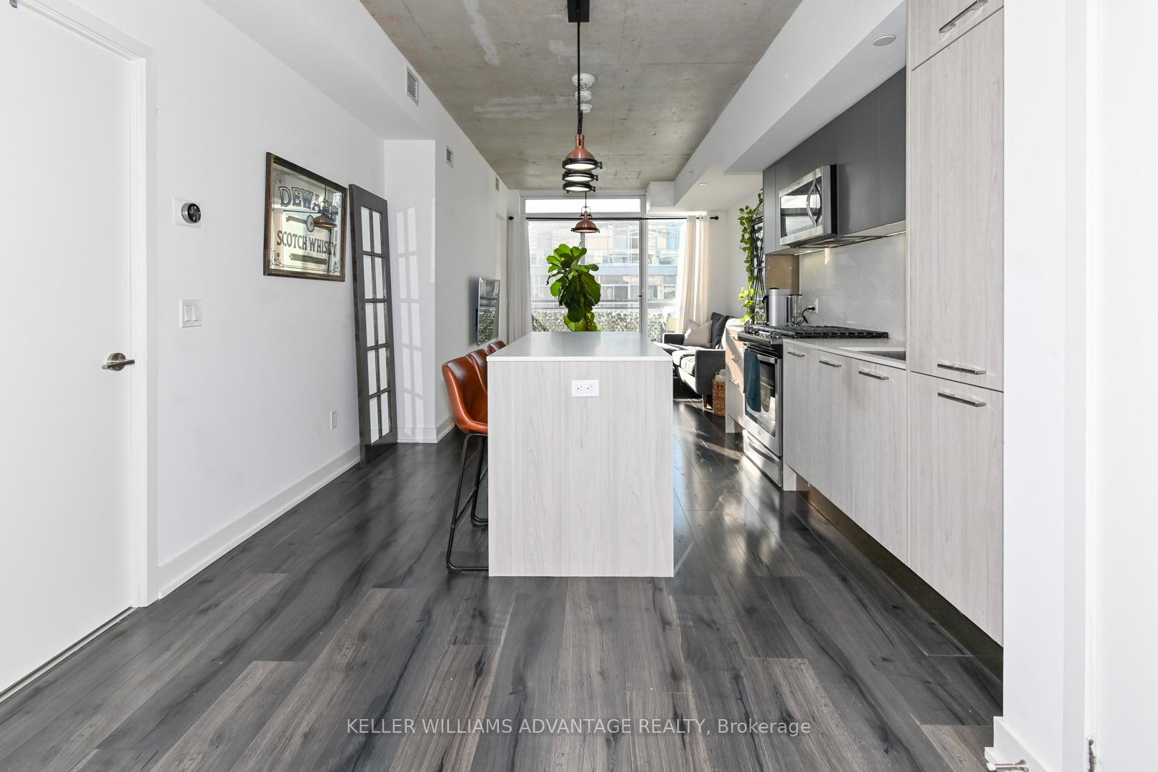 Photo 5 of Unit 505, 630 Kingston Road, Toronto, The Beaches — HOMEH
