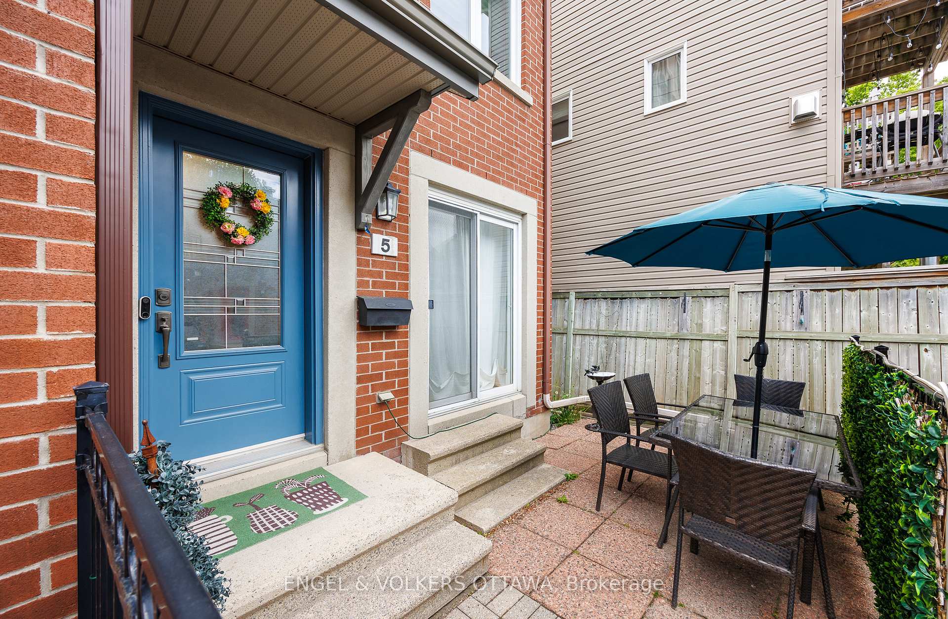 Photo 2 of 5 Carraway Private, Ottawa, Old Ottawa South — HOMEH