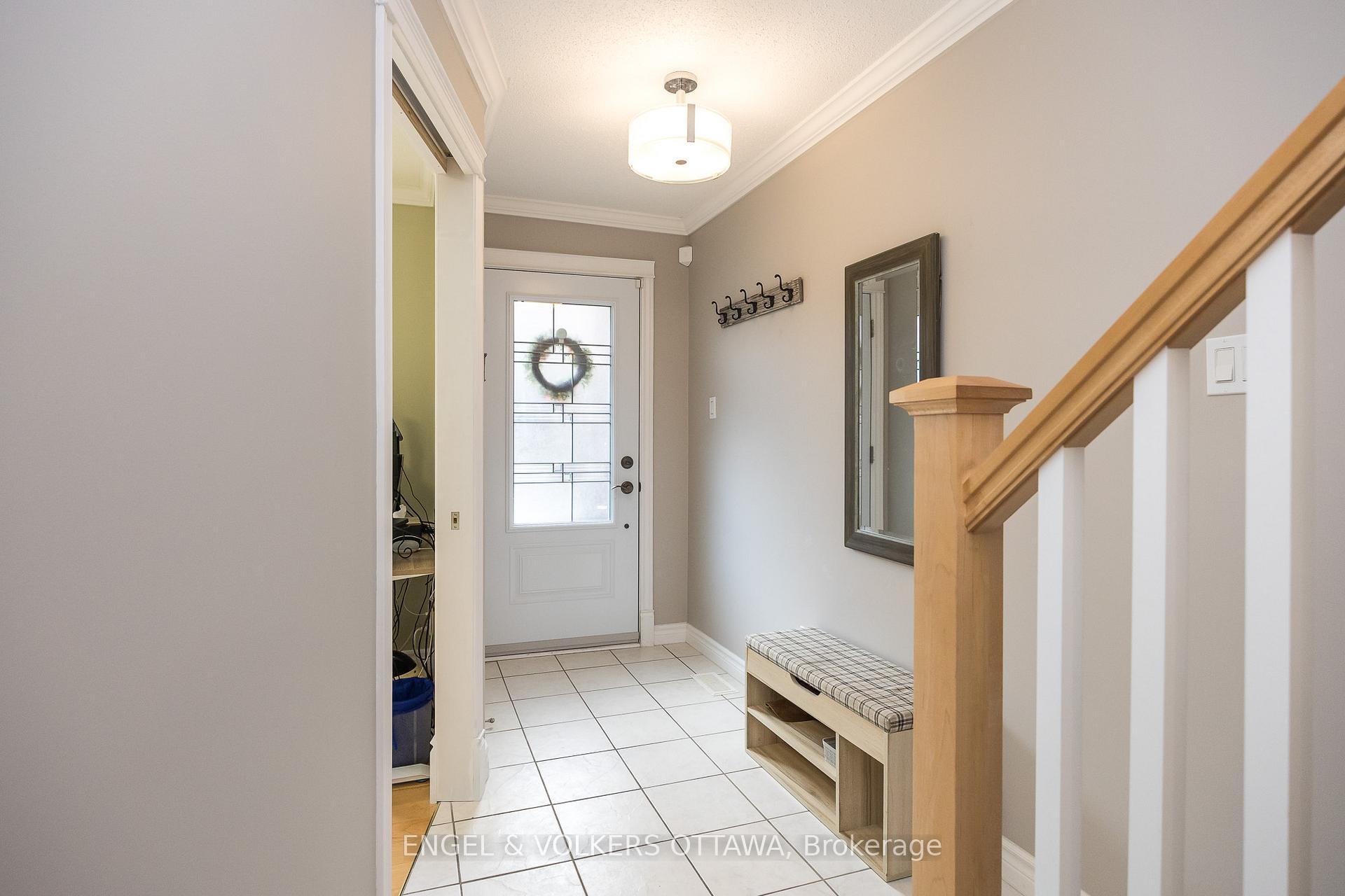 Photo 3 of 5 Carraway Private, Ottawa, Old Ottawa South — HOMEH