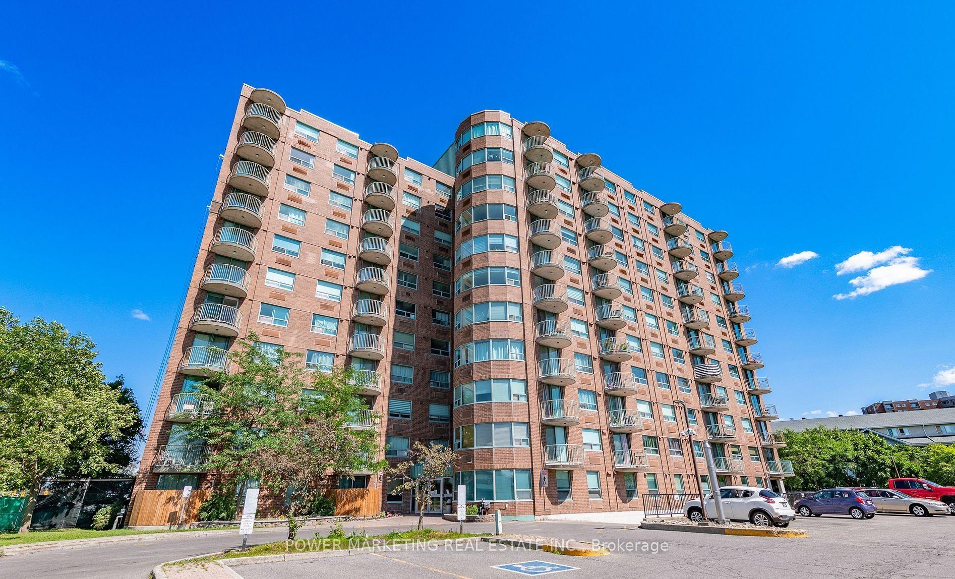 Front of Unit 601, 1440 Heron Road