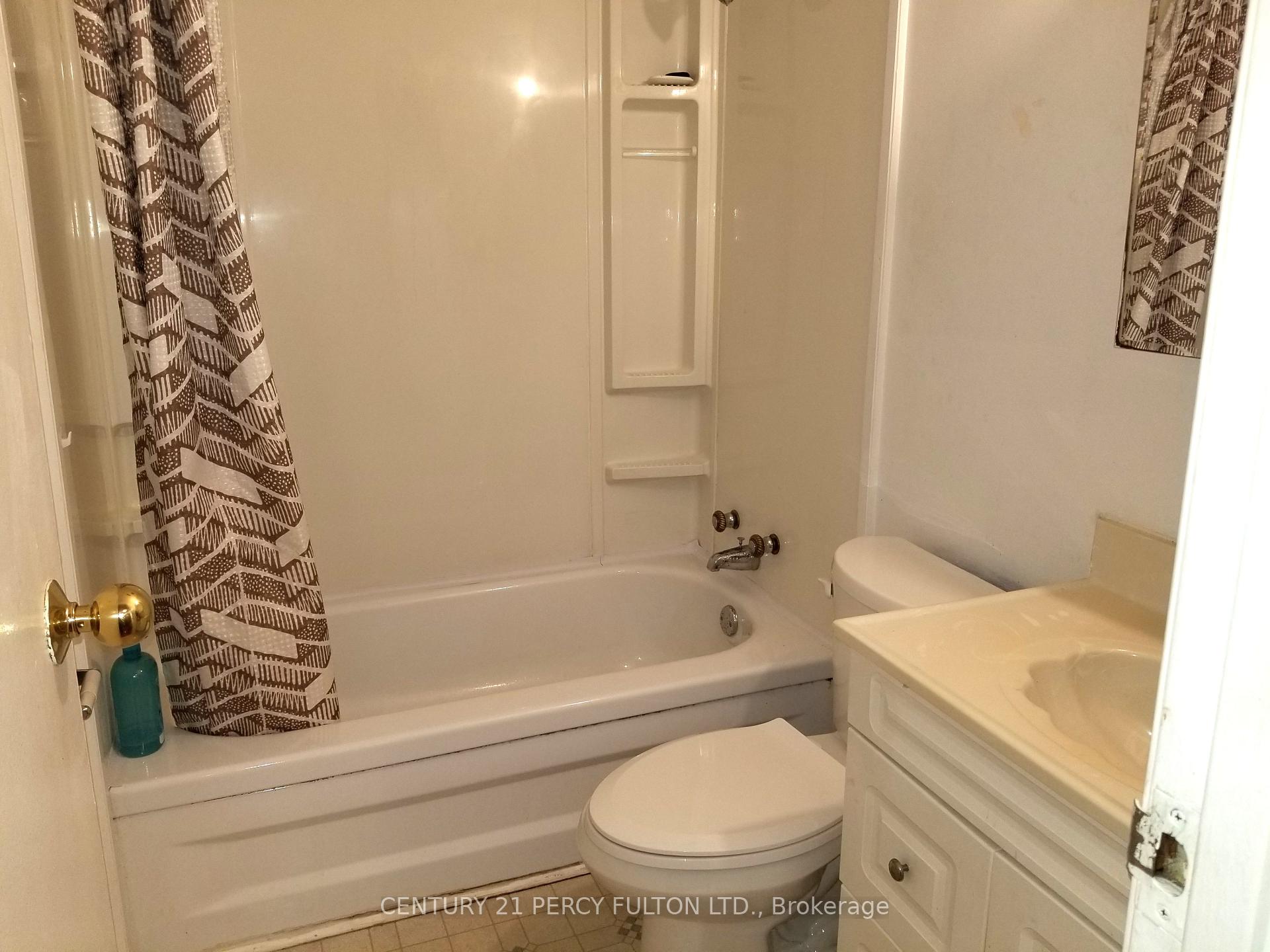 Photo 12 of Unit 21, 540 Dorchester Drive, Oshawa, Vanier — HOMEH