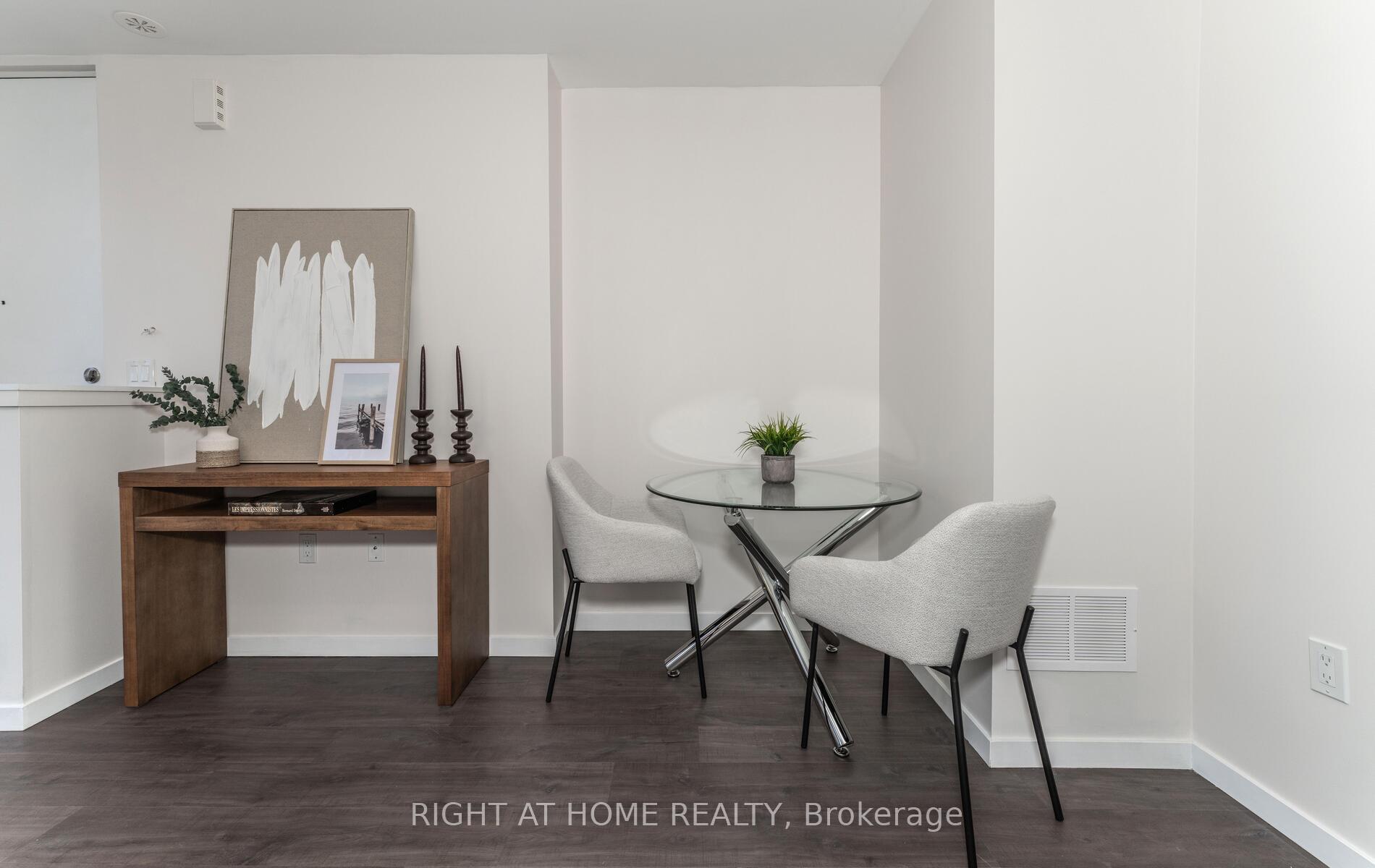 Photo 21 of Unit #25, 200 Alex Gardner Circle, Aurora, Aurora Heights — HOMEH