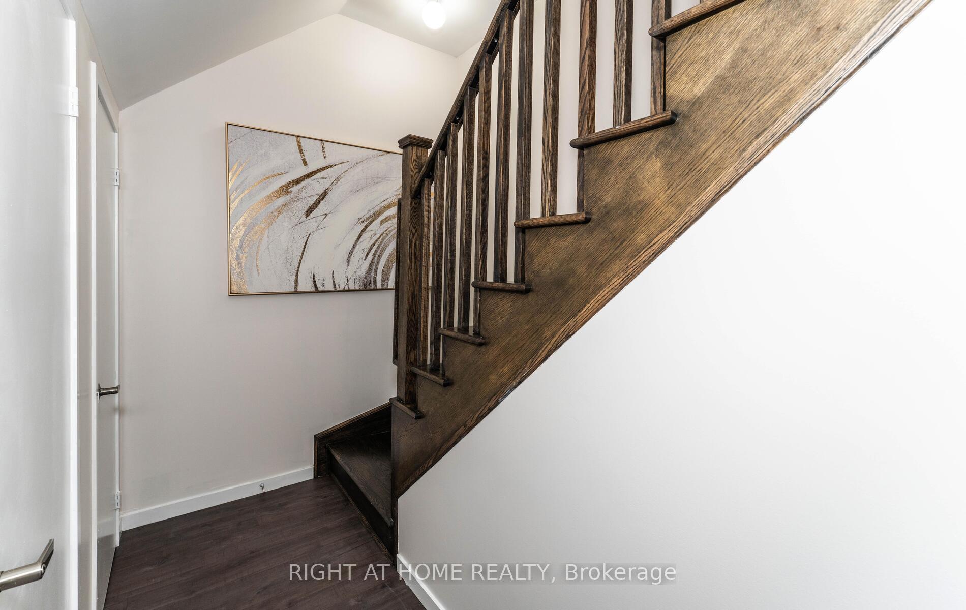 Photo 24 of Unit #25, 200 Alex Gardner Circle, Aurora, Aurora Heights — HOMEH