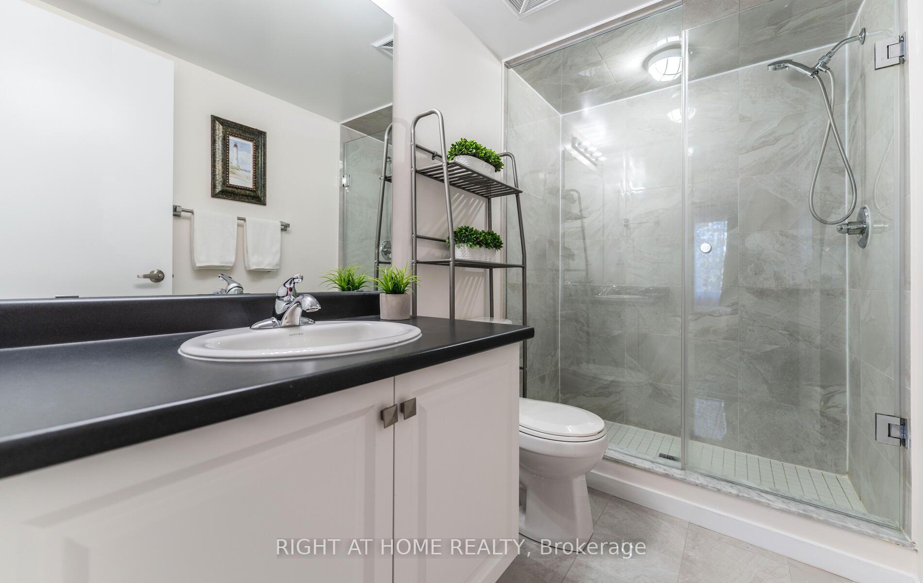 Photo 26 of Unit #25, 200 Alex Gardner Circle, Aurora, Aurora Heights — HOMEH