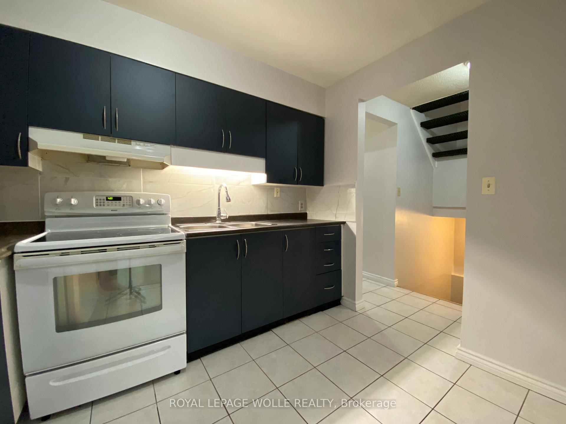 Photo 16 of Unit 32, 20 Paulander Drive, Kitchener — HOMEH