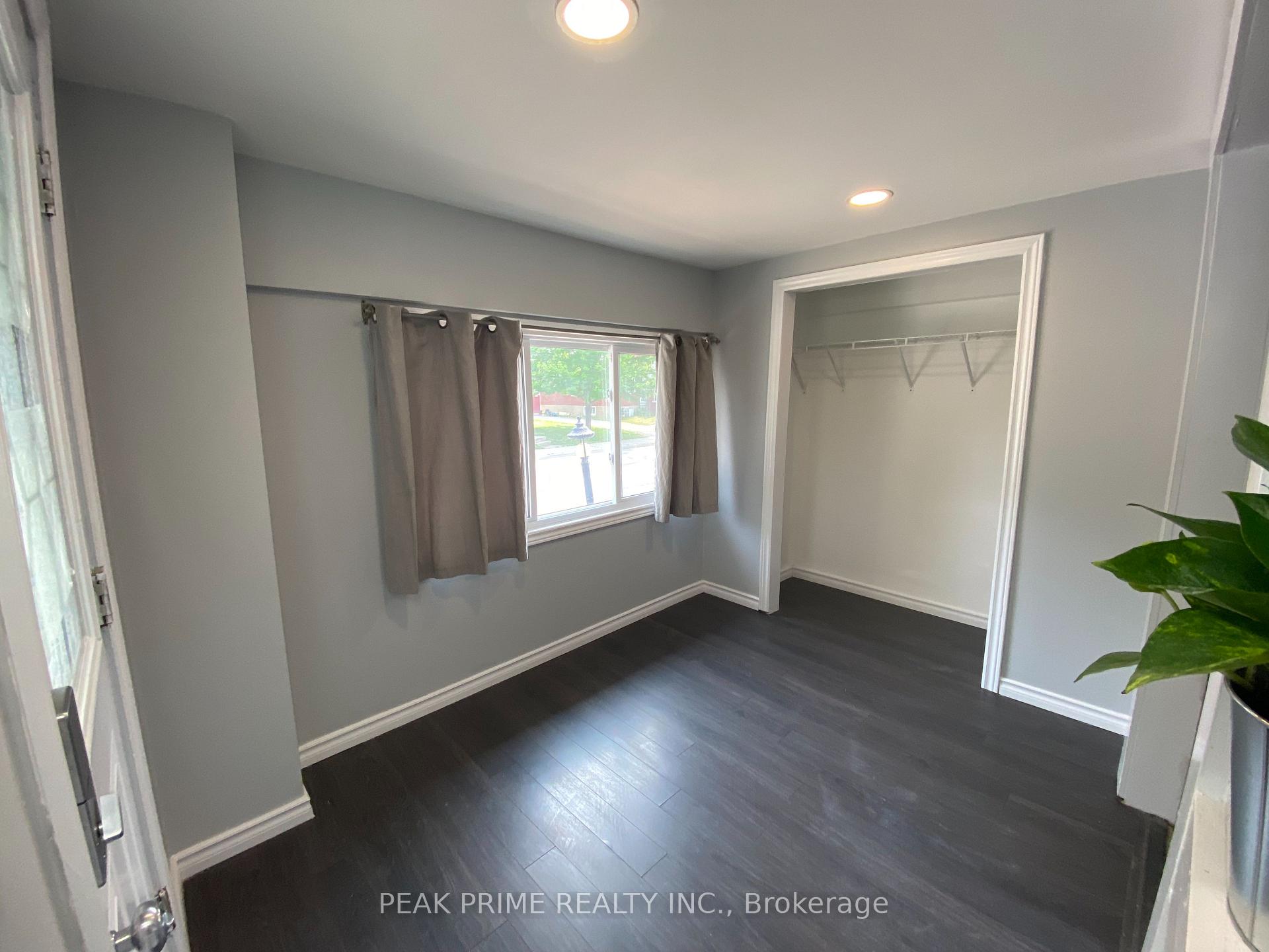 Photo 2 of Unit 2, 369 Glendale Avenue, St. Catharines, Secord Woods — HOMEH