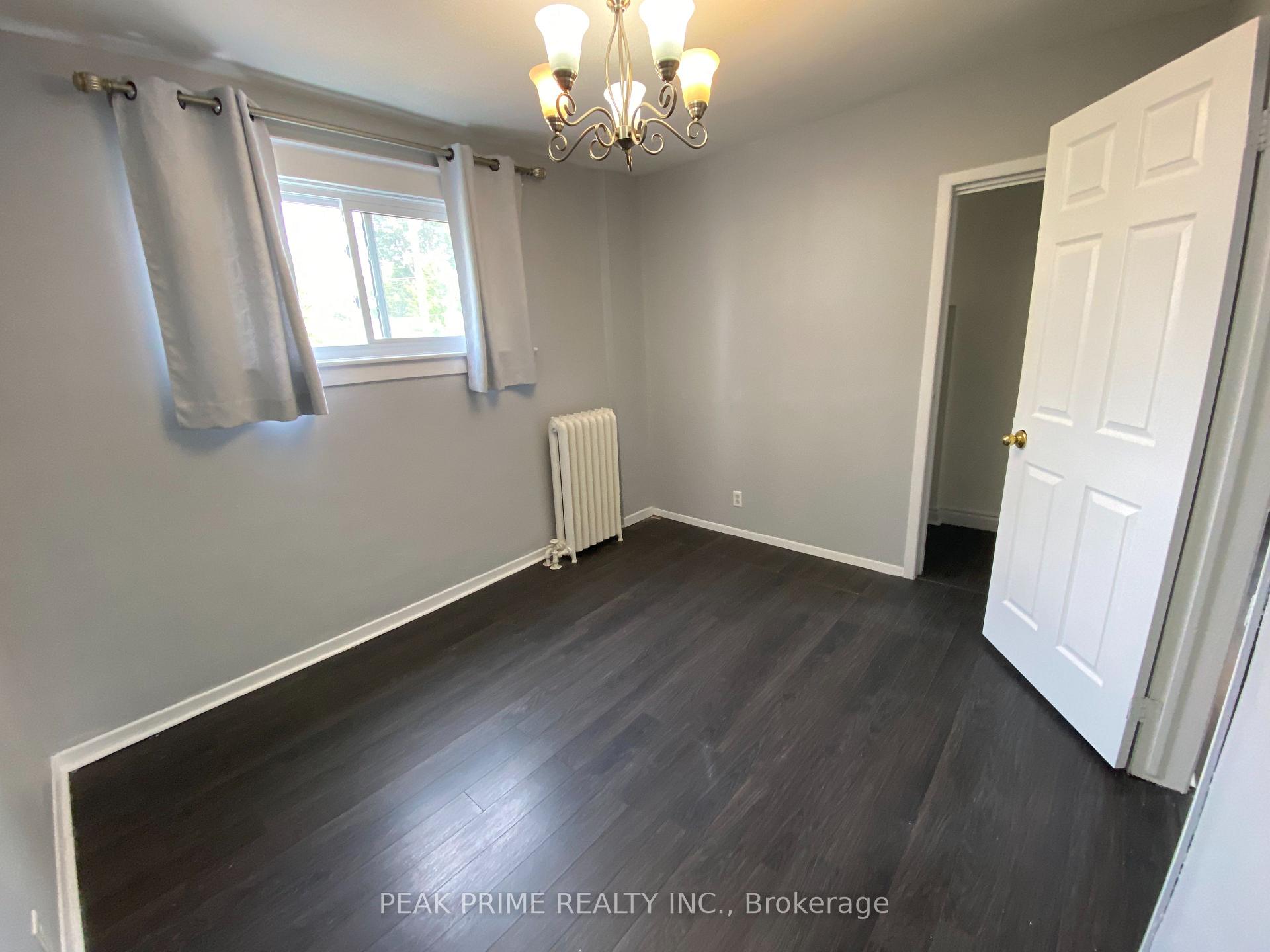 Photo 5 of Unit 2, 369 Glendale Avenue, St. Catharines, Secord Woods — HOMEH