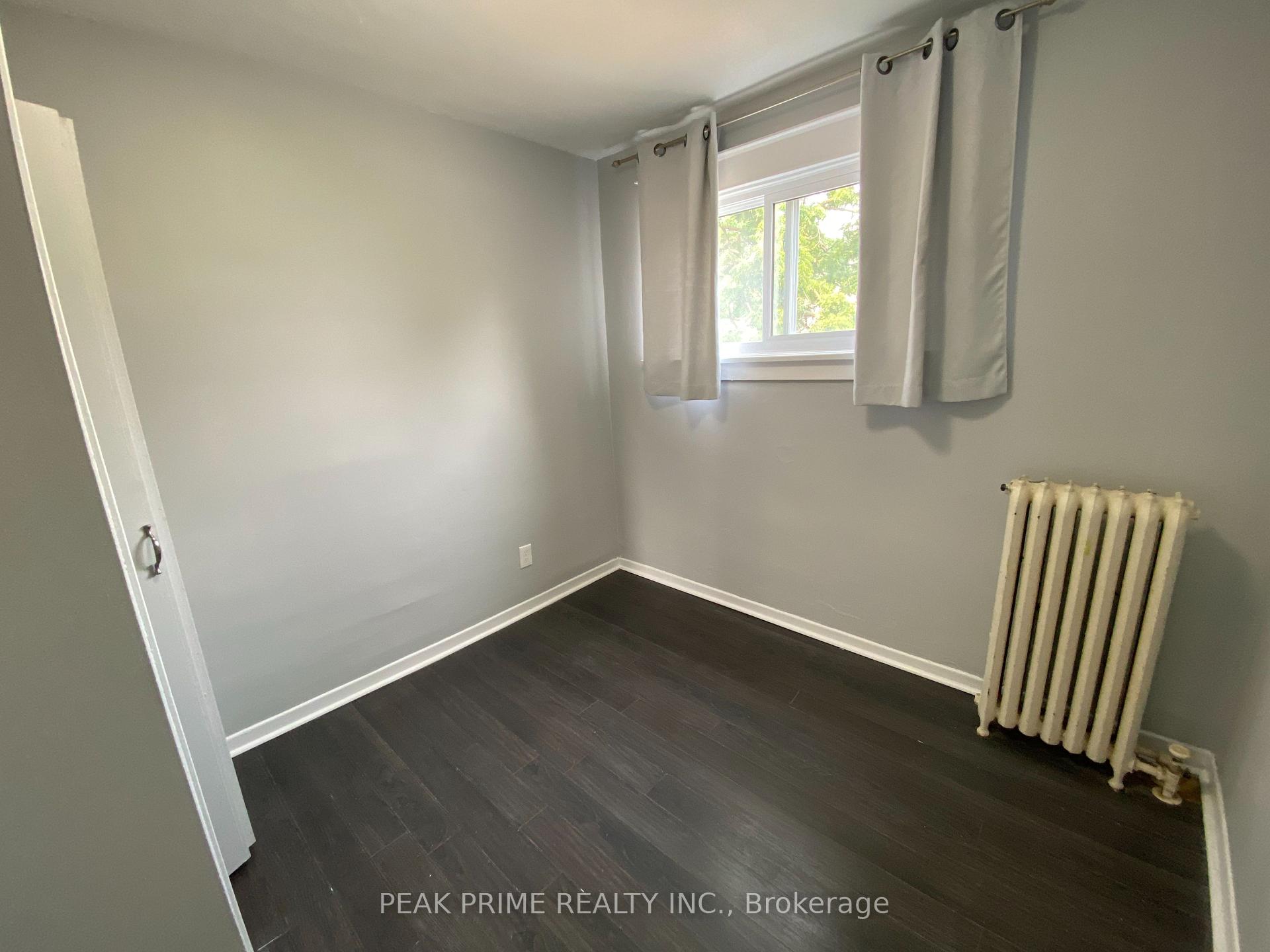 Photo 6 of Unit 2, 369 Glendale Avenue, St. Catharines, Secord Woods — HOMEH