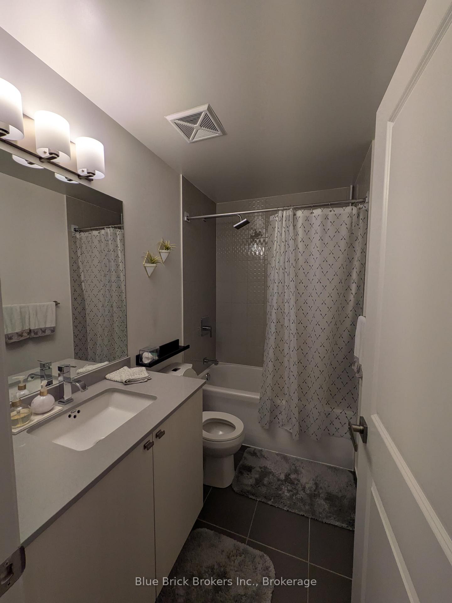 Photo 8 of Unit 2708, 3700 Highway 7 Road W, Vaughan, Vaughan Corporate Centre — HOMEH