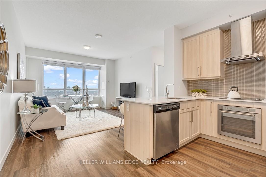 Front of Unit 1406, 2081 Fairview Street