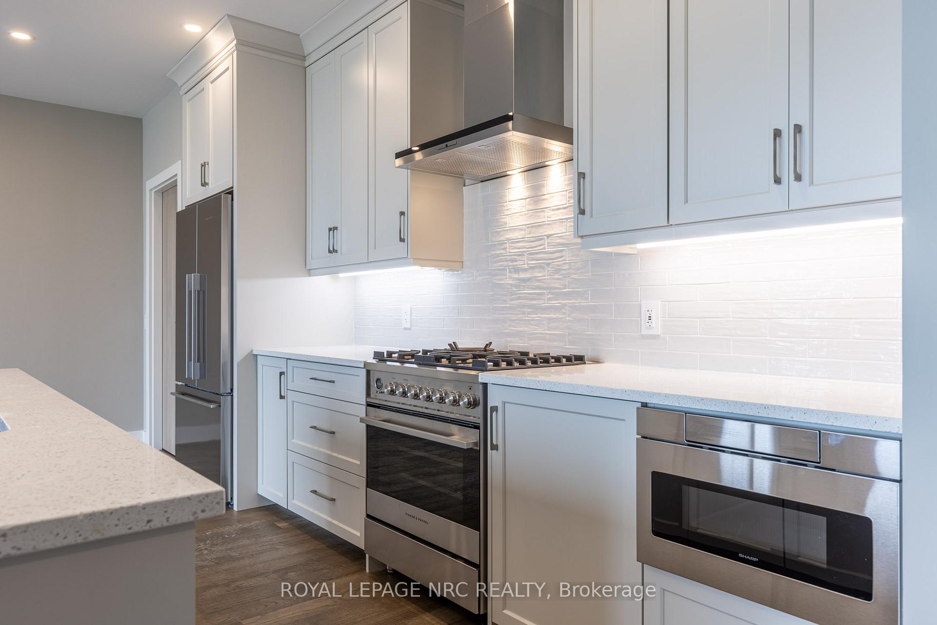 Photo 11 of Unit 403, 57 Lakeport Road, St. Catharines, Port Dalhousie — HOMEH