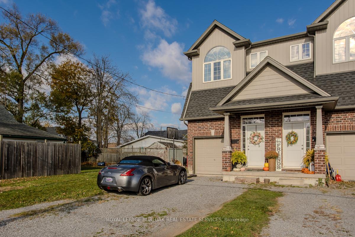 Photo 2 of 21A Townline Road E, St. Catharines, Burleigh Hill — HOMEH