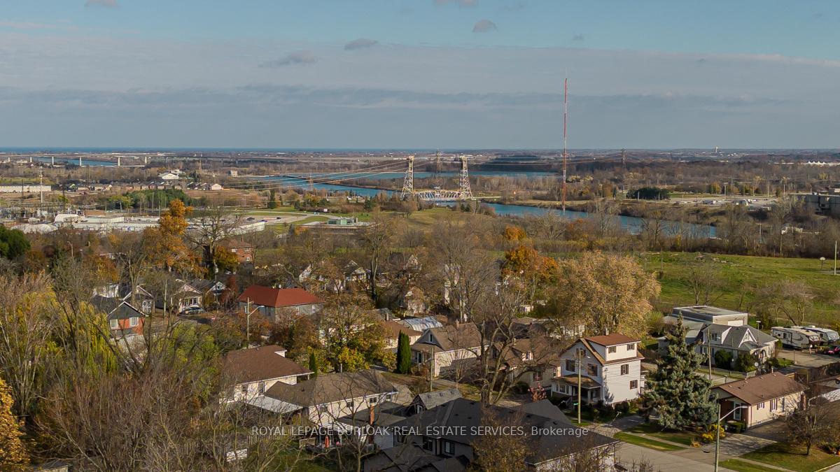 Photo 6 of 21A Townline Road E, St. Catharines, Burleigh Hill — HOMEH