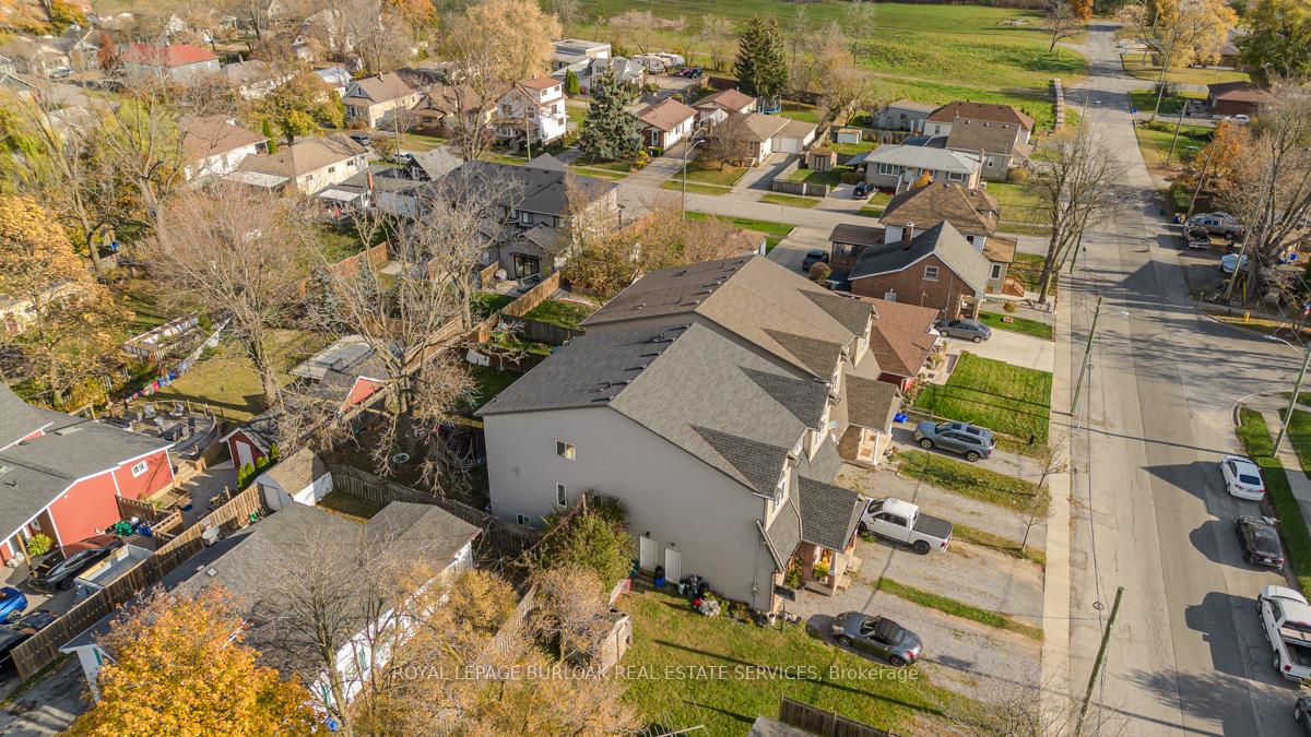 Photo 7 of 21A Townline Road E, St. Catharines, Burleigh Hill — HOMEH