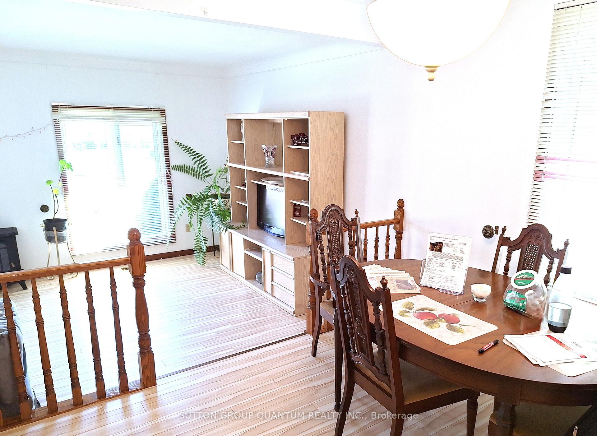 Photo 11 of 21 Drury Crescent, St. Catharines, Carlton/Bunting — HOMEH