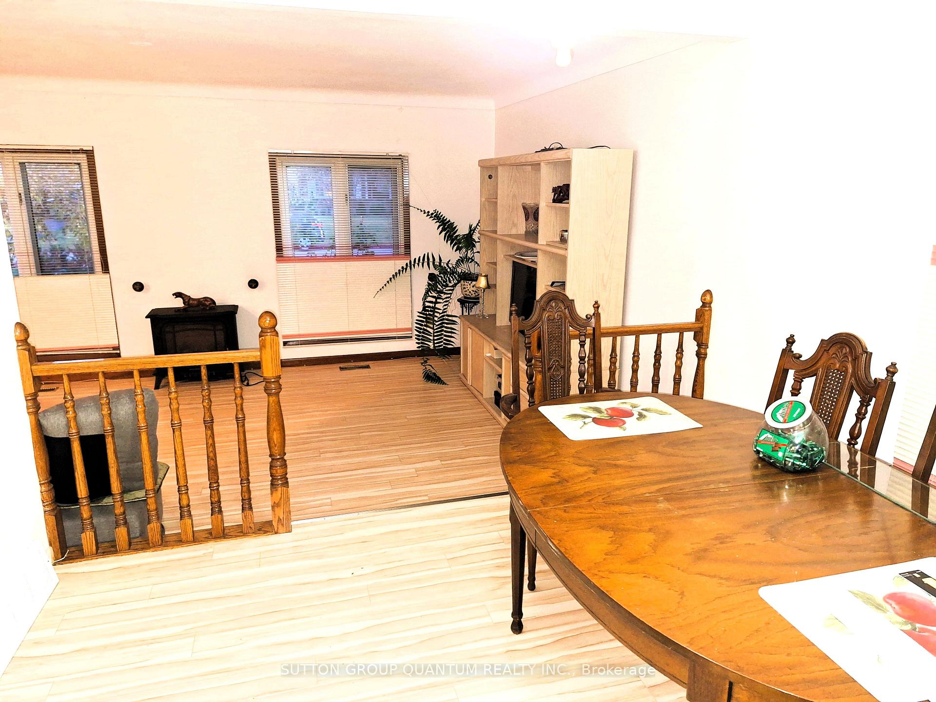 Photo 12 of 21 Drury Crescent, St. Catharines, Carlton/Bunting — HOMEH