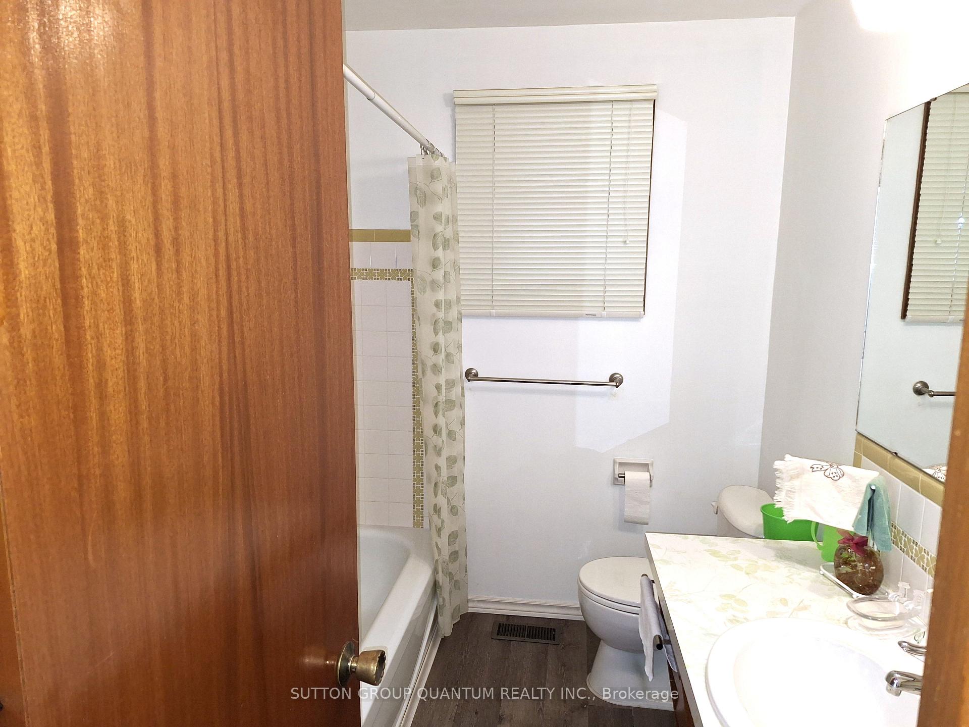 Photo 14 of 21 Drury Crescent, St. Catharines, Carlton/Bunting — HOMEH