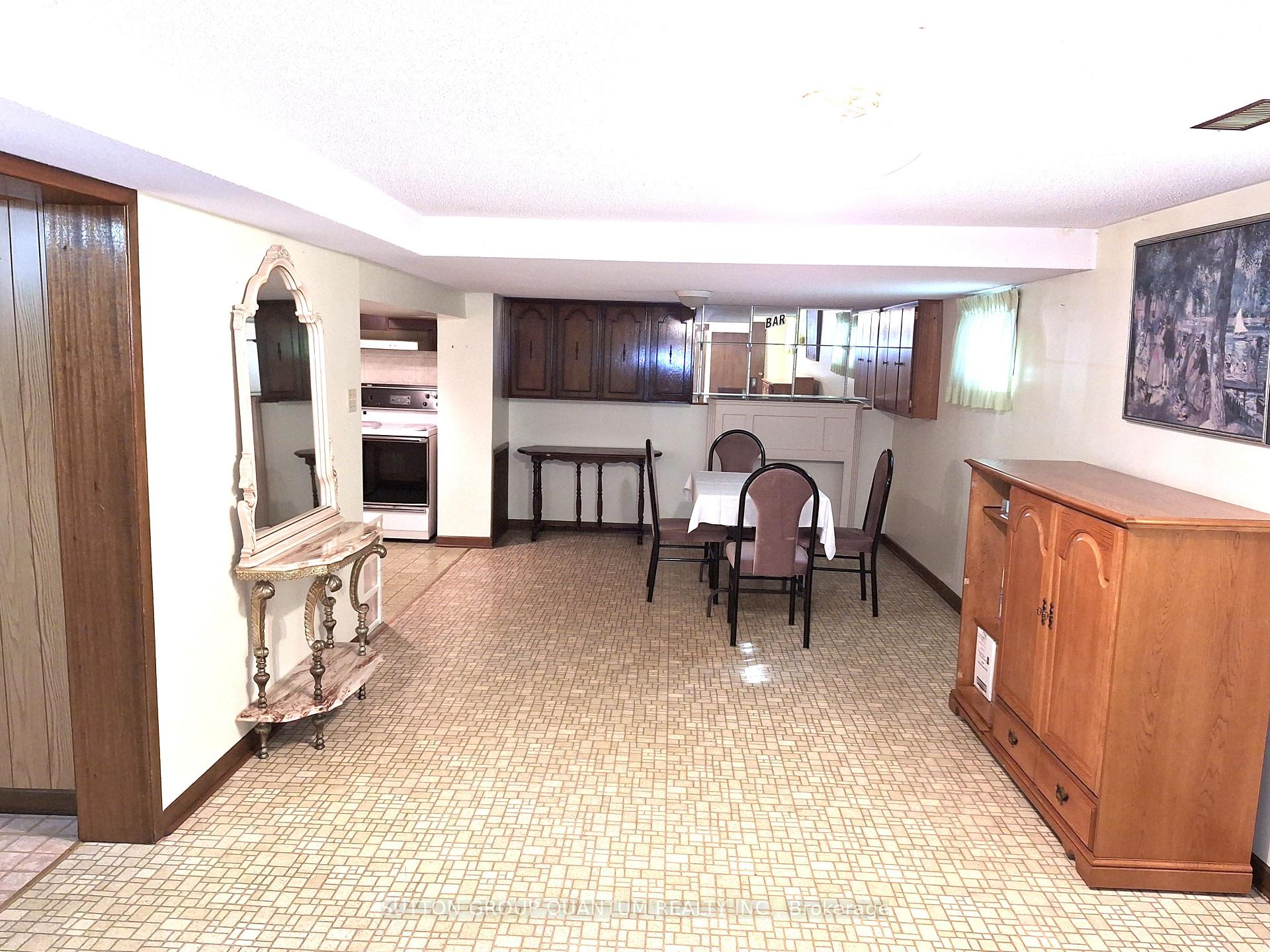Photo 23 of 21 Drury Crescent, St. Catharines, Carlton/Bunting — HOMEH