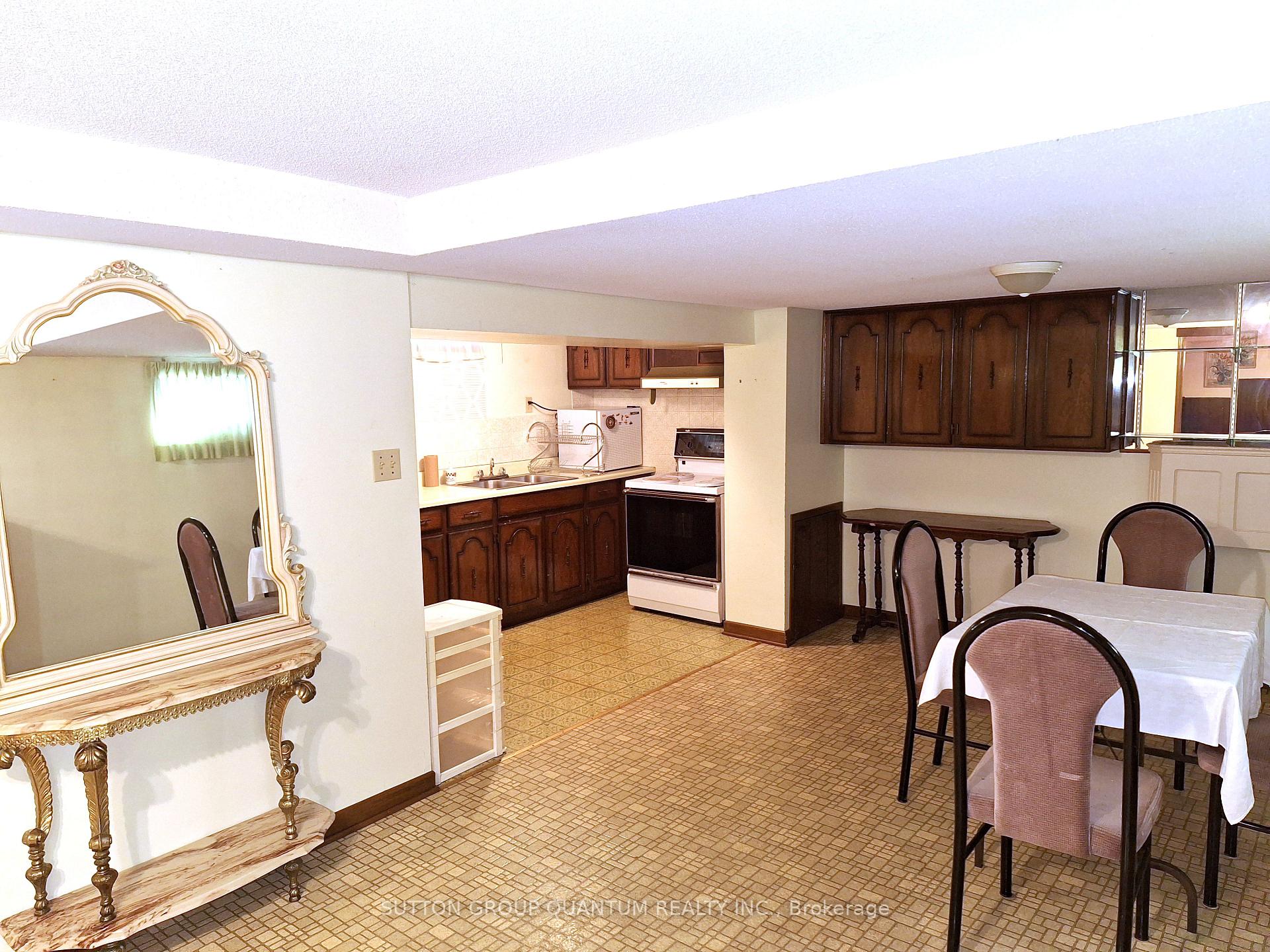Photo 24 of 21 Drury Crescent, St. Catharines, Carlton/Bunting — HOMEH