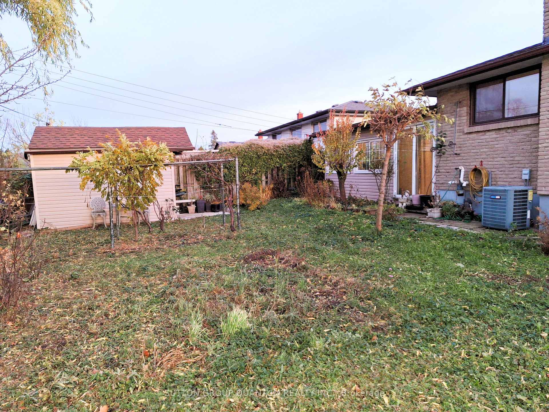 Photo 30 of 21 Drury Crescent, St. Catharines, Carlton/Bunting — HOMEH