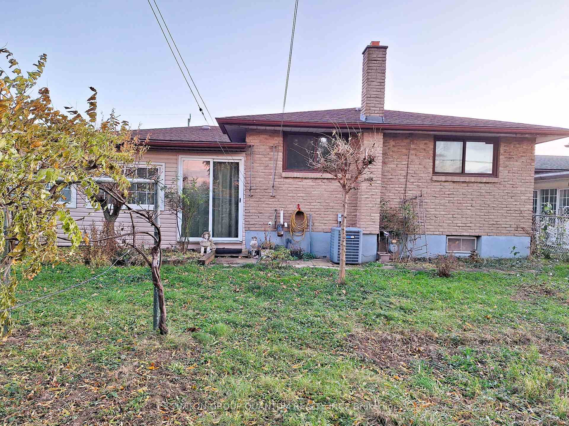 Photo 31 of 21 Drury Crescent, St. Catharines, Carlton/Bunting — HOMEH
