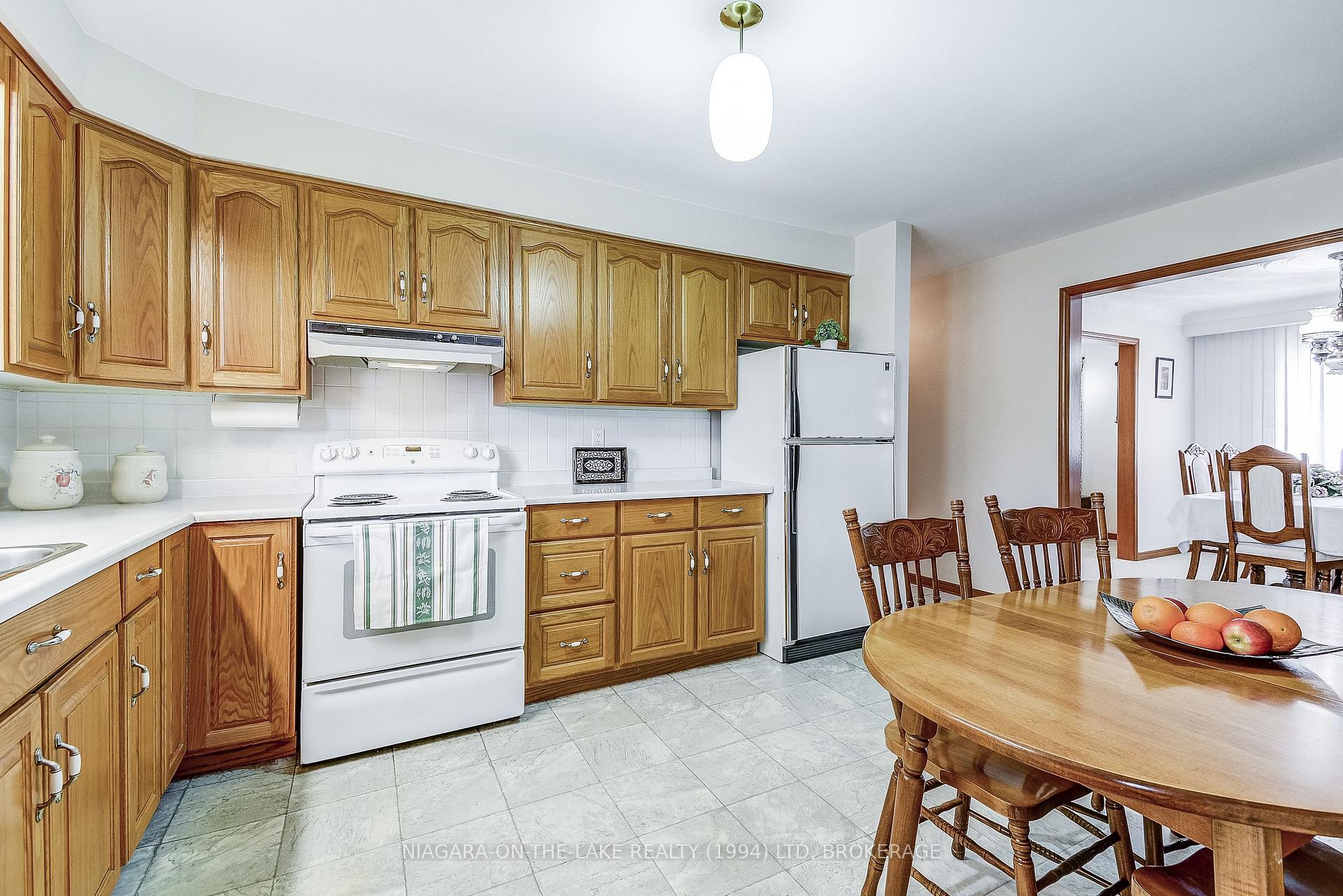 Photo 7 of 11 Bullocks Corners, St. Catharines, Bunting/Linwell — HOMEH