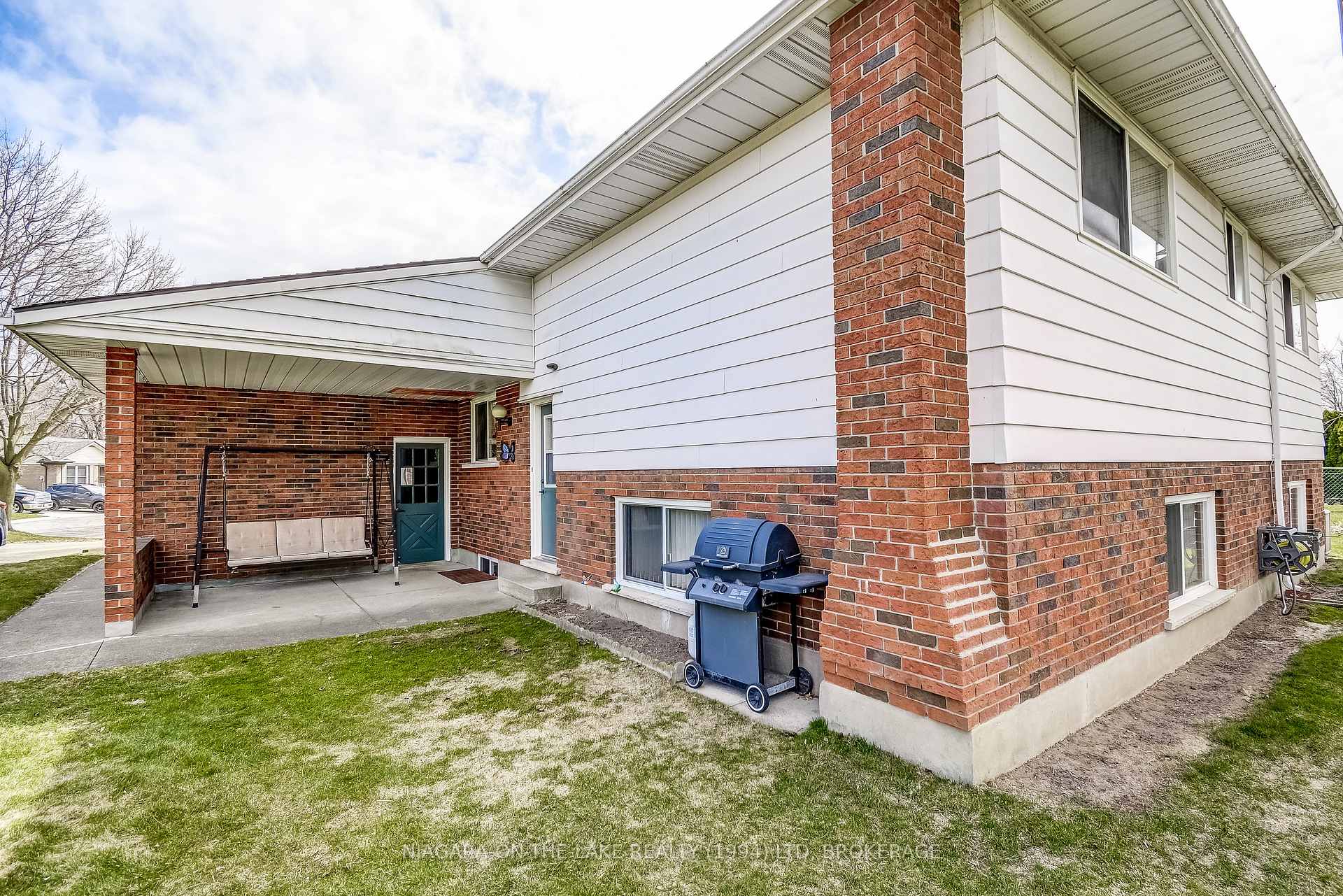 Photo 19 of 11 Bullocks Corners, St. Catharines, Bunting/Linwell — HOMEH