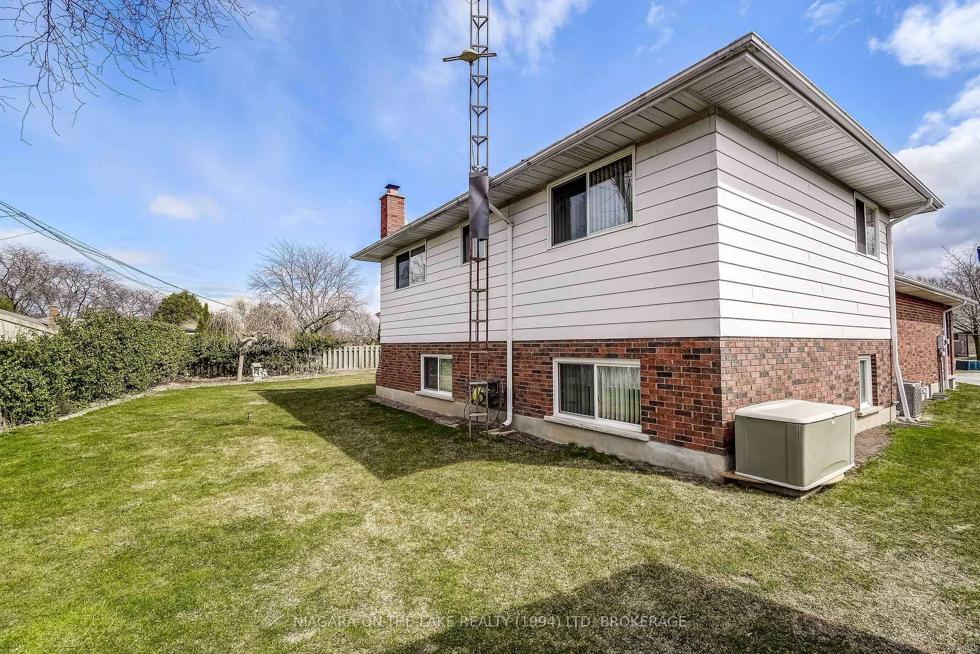 Photo 21 of 11 Bullocks Corners, St. Catharines, Bunting/Linwell — HOMEH