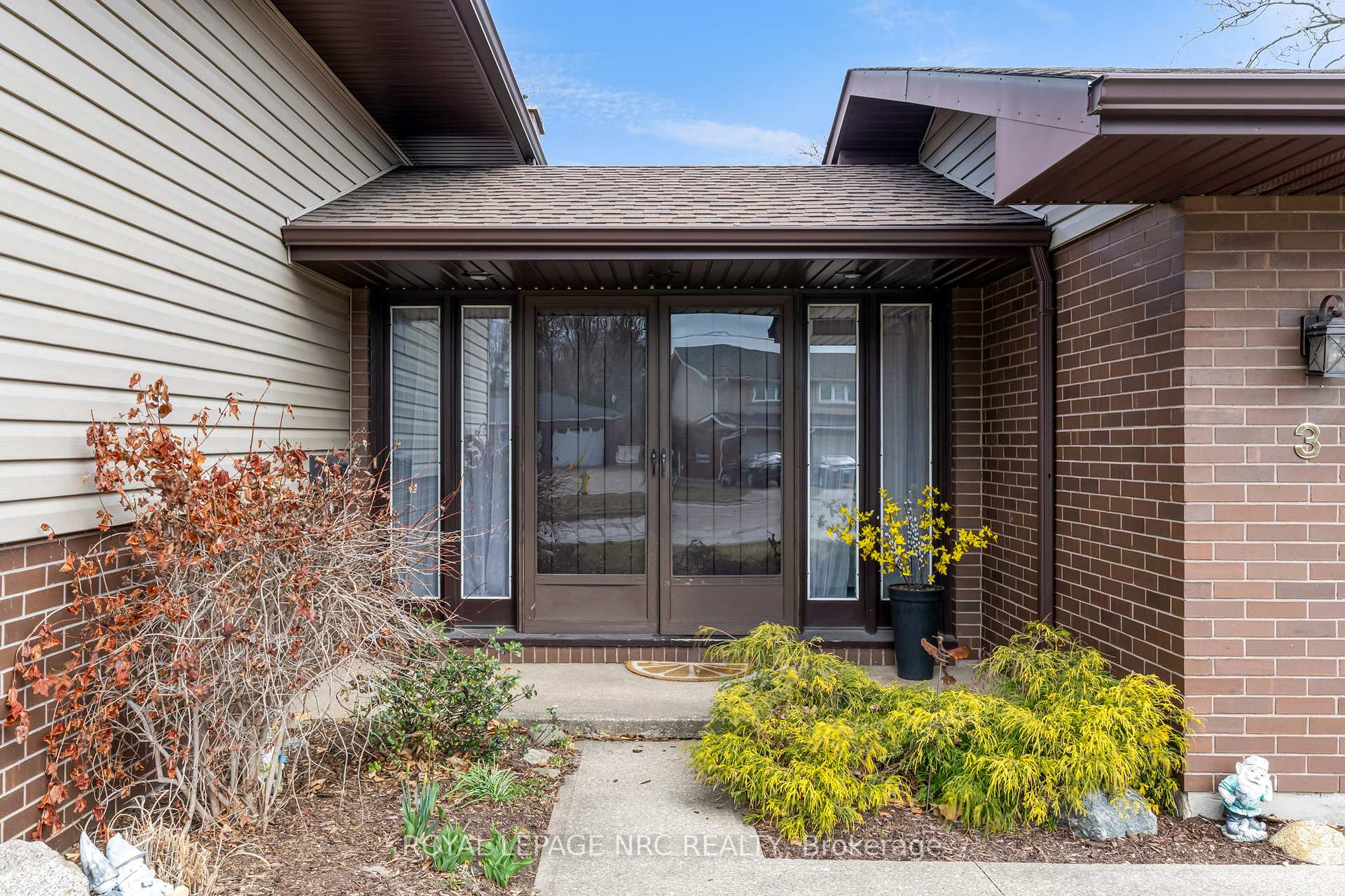 Photo 3 of 3 Pyramid Place, St. Catharines, Glendale/Glenridge — HOMEH