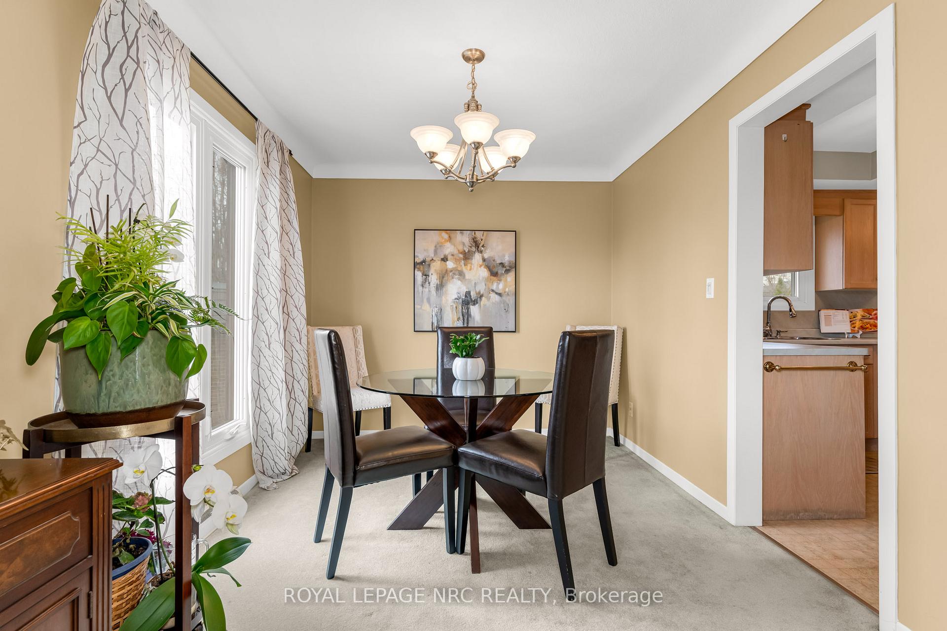 Photo 7 of 3 Pyramid Place, St. Catharines, Glendale/Glenridge — HOMEH